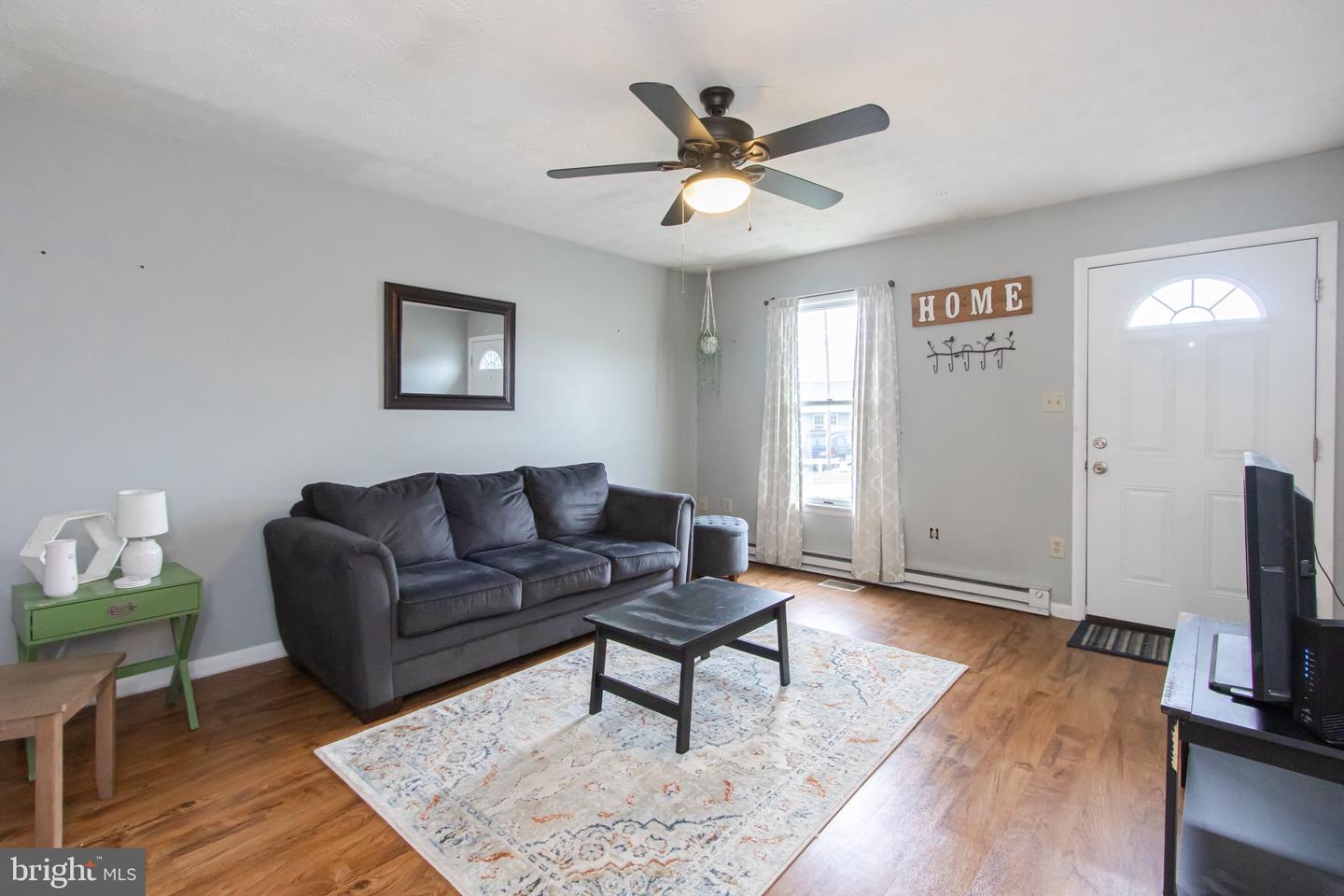 452 PLEASANT VIEW DR, STRASBURG, Virginia 22657, 2 Bedrooms Bedrooms, ,1 BathroomBathrooms,Residential,For sale,452 PLEASANT VIEW DR,VASH2011676 MLS # VASH2011676