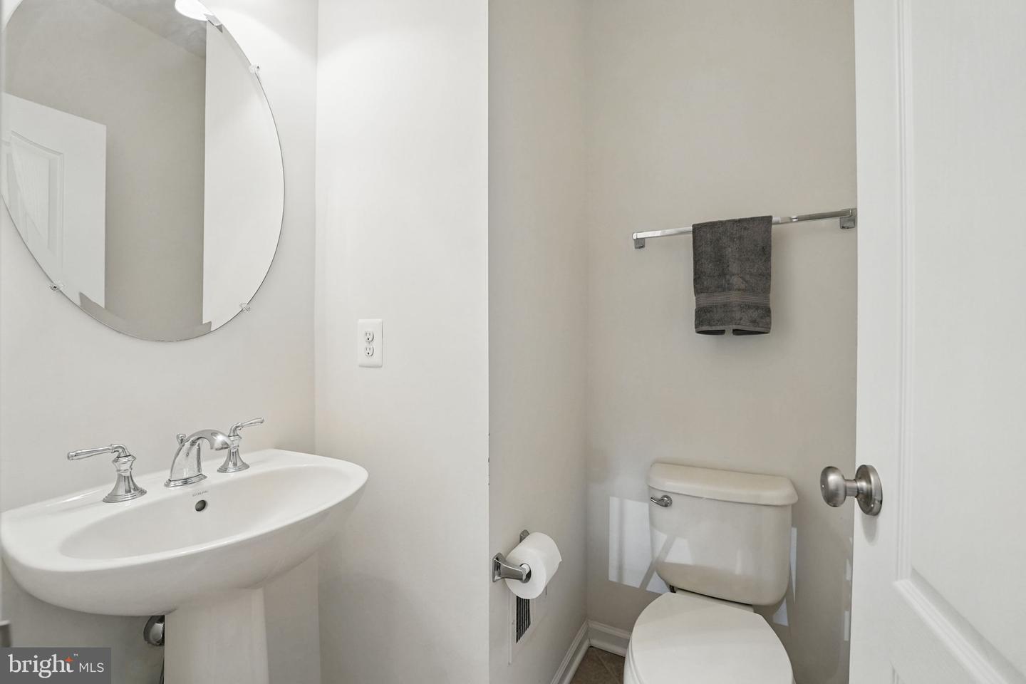 23092 SUNBURY ST, ASHBURN, Virginia 20148, 4 Bedrooms Bedrooms, ,3 BathroomsBathrooms,Residential,For sale,23092 SUNBURY ST,VALO2099010 MLS # VALO2099010