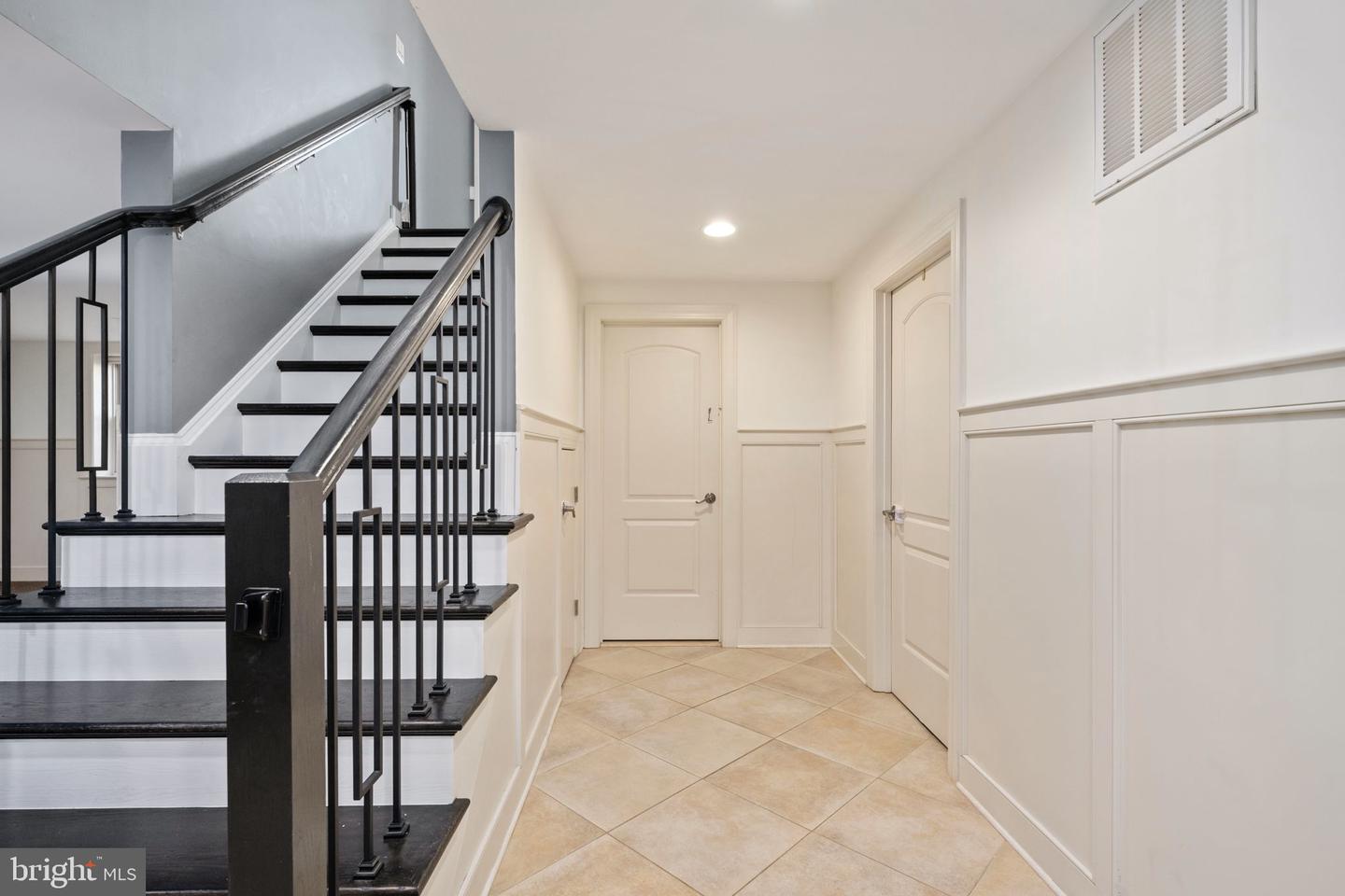 1200 PRINCE EDWARD ST, FREDERICKSBURG, Virginia 22401, 6 Bedrooms Bedrooms, ,4 BathroomsBathrooms,Residential,For sale,1200 PRINCE EDWARD ST,VAFB2008390 MLS # VAFB2008390