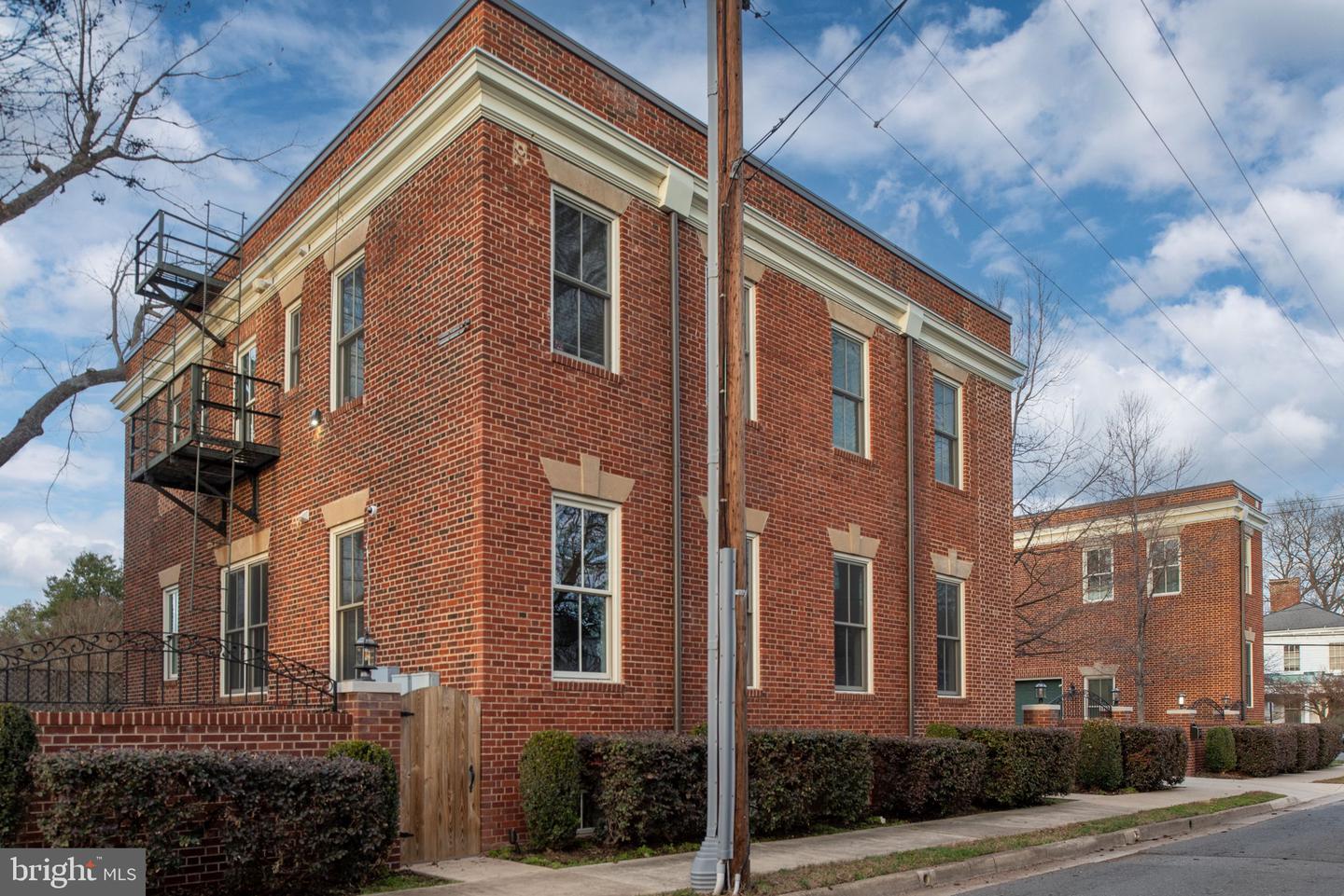 1200 PRINCE EDWARD ST, FREDERICKSBURG, Virginia 22401, 6 Bedrooms Bedrooms, ,4 BathroomsBathrooms,Residential,For sale,1200 PRINCE EDWARD ST,VAFB2008390 MLS # VAFB2008390