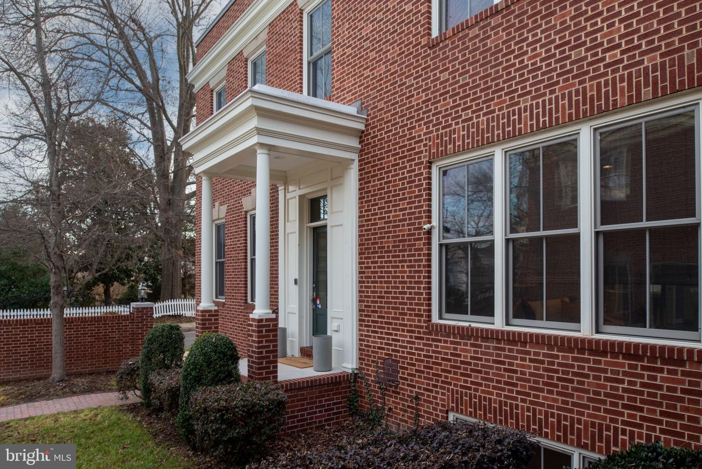 1200 PRINCE EDWARD ST, FREDERICKSBURG, Virginia 22401, 6 Bedrooms Bedrooms, ,4 BathroomsBathrooms,Residential,For sale,1200 PRINCE EDWARD ST,VAFB2008390 MLS # VAFB2008390