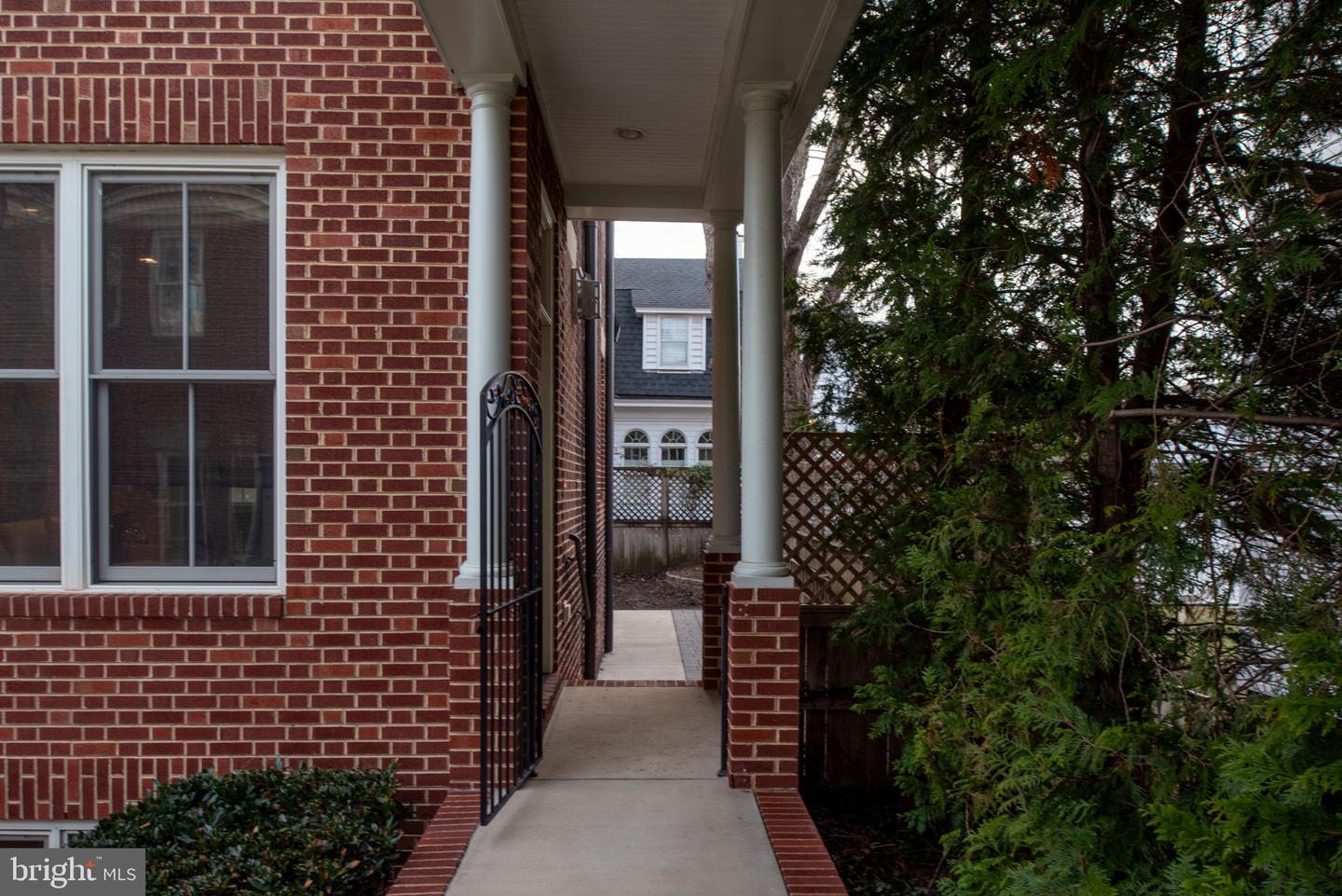 1200 PRINCE EDWARD ST, FREDERICKSBURG, Virginia 22401, 6 Bedrooms Bedrooms, ,4 BathroomsBathrooms,Residential,For sale,1200 PRINCE EDWARD ST,VAFB2008390 MLS # VAFB2008390