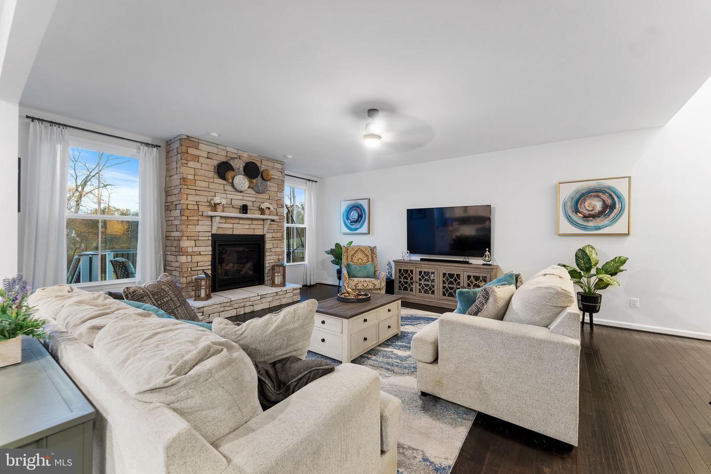 24696 CRESTED BUTTE CT, ALDIE, Virginia 20105, 5 Bedrooms Bedrooms, ,5 BathroomsBathrooms,Residential,For sale,24696 CRESTED BUTTE CT,VALO2099012 MLS # VALO2099012