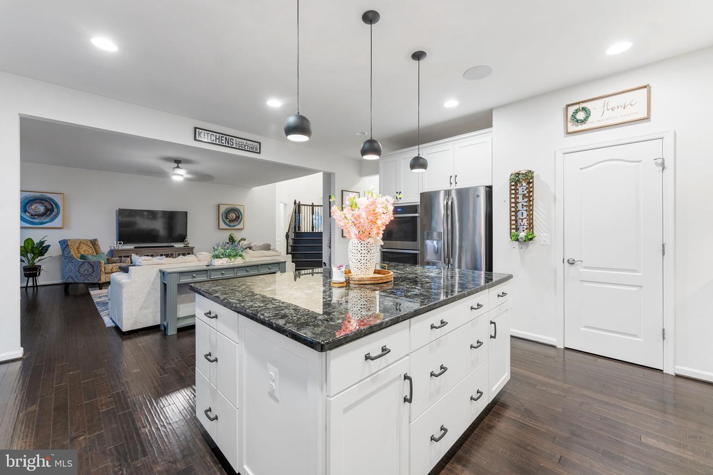 24696 CRESTED BUTTE CT, ALDIE, Virginia 20105, 5 Bedrooms Bedrooms, ,5 BathroomsBathrooms,Residential,For sale,24696 CRESTED BUTTE CT,VALO2099012 MLS # VALO2099012