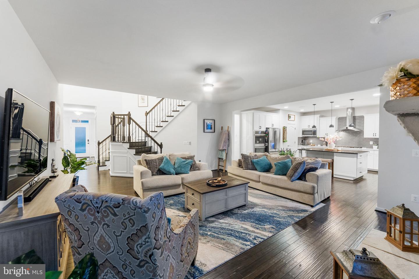 24696 CRESTED BUTTE CT, ALDIE, Virginia 20105, 5 Bedrooms Bedrooms, ,5 BathroomsBathrooms,Residential,For sale,24696 CRESTED BUTTE CT,VALO2099012 MLS # VALO2099012