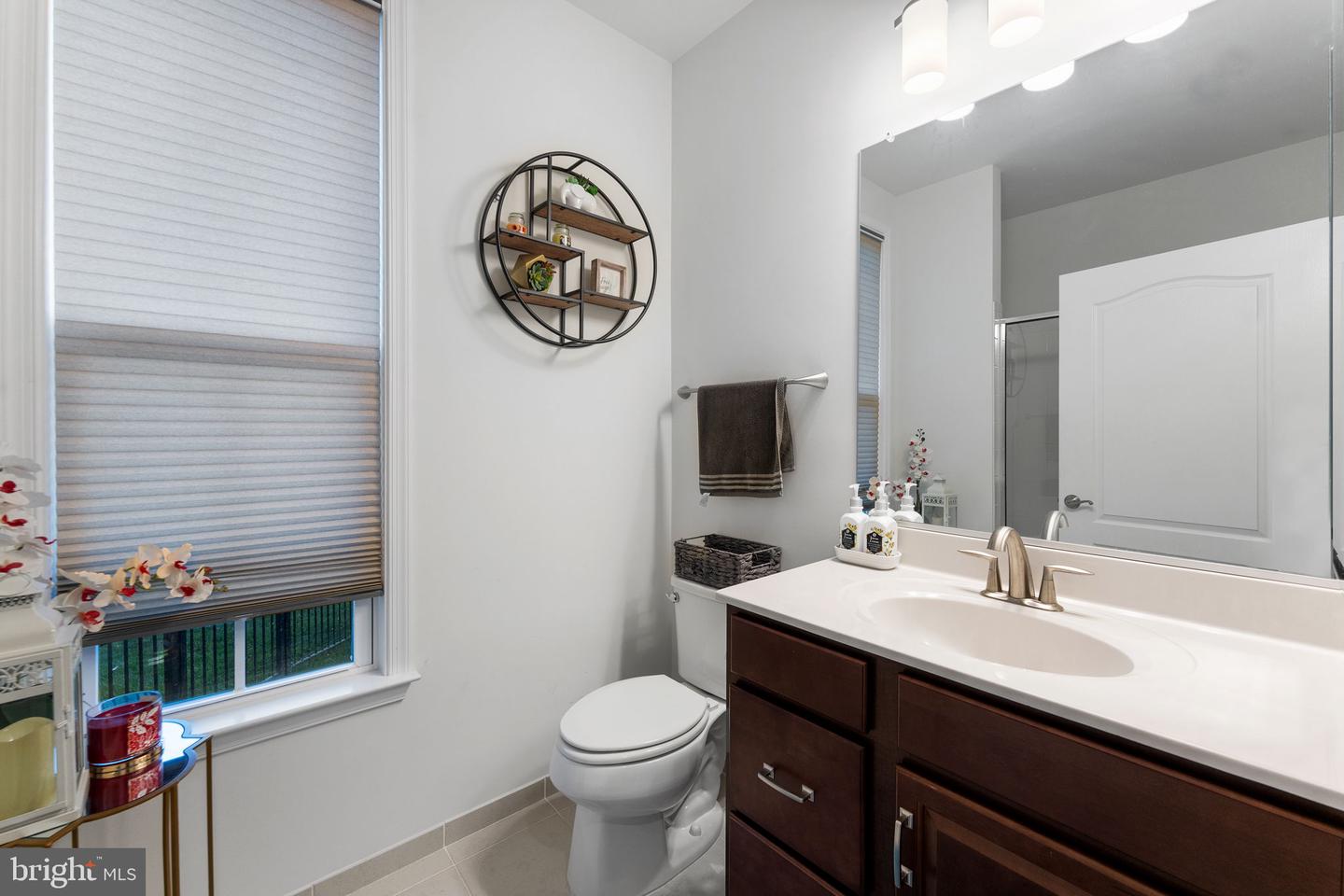 24696 CRESTED BUTTE CT, ALDIE, Virginia 20105, 5 Bedrooms Bedrooms, ,5 BathroomsBathrooms,Residential,For sale,24696 CRESTED BUTTE CT,VALO2099012 MLS # VALO2099012