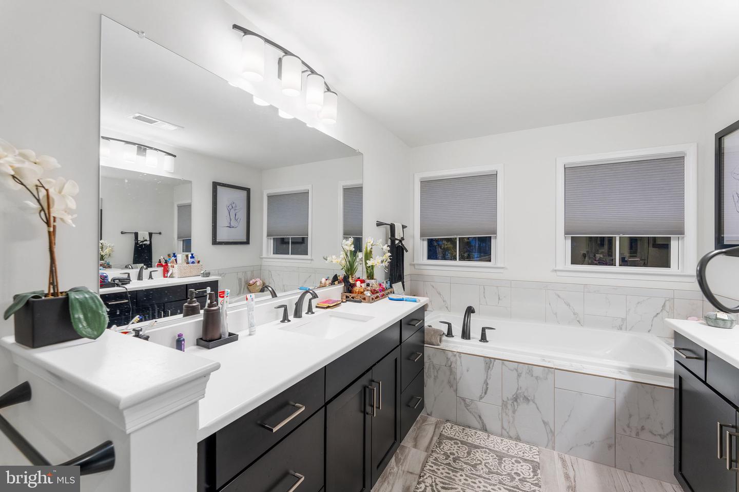24696 CRESTED BUTTE CT, ALDIE, Virginia 20105, 5 Bedrooms Bedrooms, ,5 BathroomsBathrooms,Residential,For sale,24696 CRESTED BUTTE CT,VALO2099012 MLS # VALO2099012