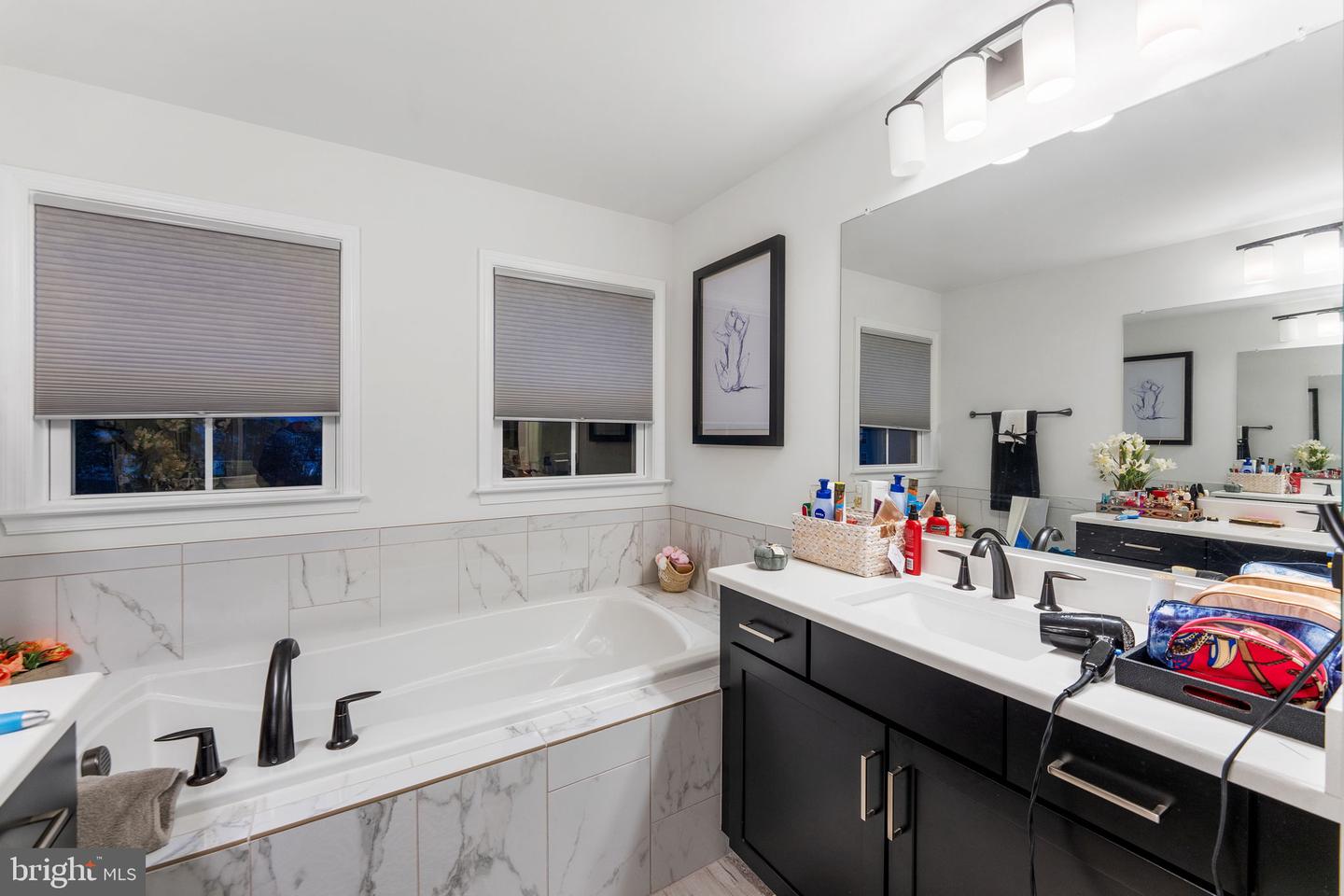 24696 CRESTED BUTTE CT, ALDIE, Virginia 20105, 5 Bedrooms Bedrooms, ,5 BathroomsBathrooms,Residential,For sale,24696 CRESTED BUTTE CT,VALO2099012 MLS # VALO2099012