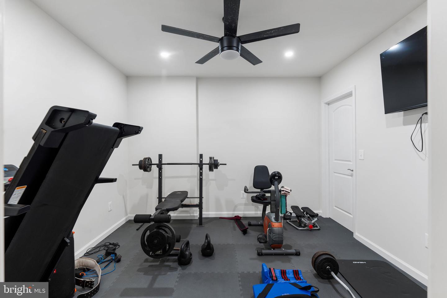 24696 CRESTED BUTTE CT, ALDIE, Virginia 20105, 5 Bedrooms Bedrooms, ,5 BathroomsBathrooms,Residential,For sale,24696 CRESTED BUTTE CT,VALO2099012 MLS # VALO2099012