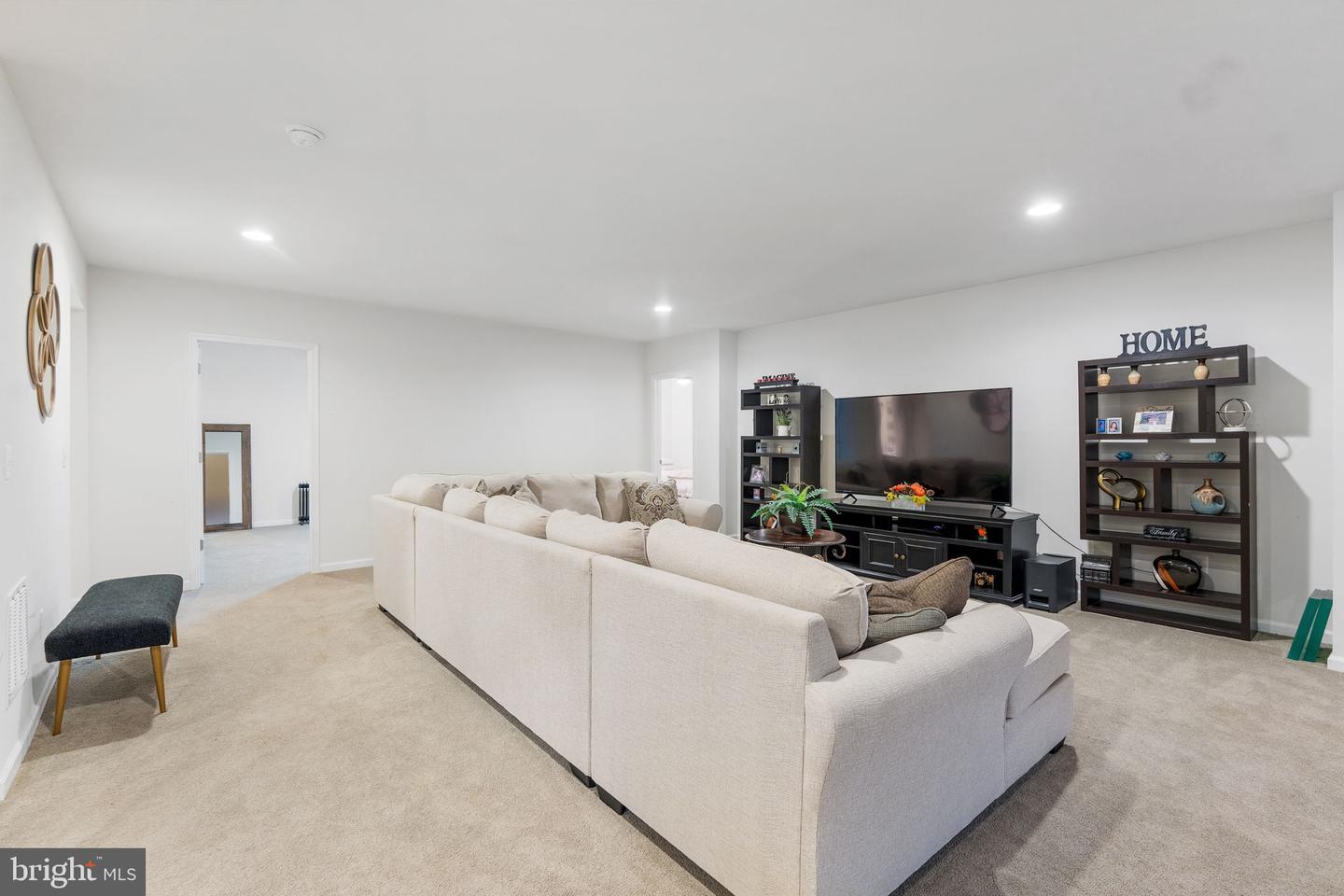 24696 CRESTED BUTTE CT, ALDIE, Virginia 20105, 5 Bedrooms Bedrooms, ,5 BathroomsBathrooms,Residential,For sale,24696 CRESTED BUTTE CT,VALO2099012 MLS # VALO2099012