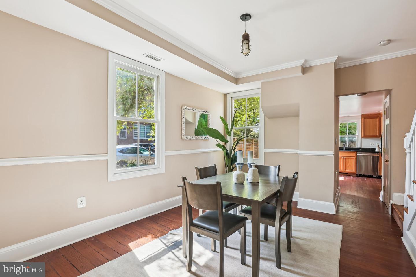 927 G ST SE, WASHINGTON, District Of Columbia 20003, 2 Bedrooms Bedrooms, ,1 BathroomBathrooms,Residential,For sale,927 G ST SE,DCDC2204624 MLS # DCDC2204624
