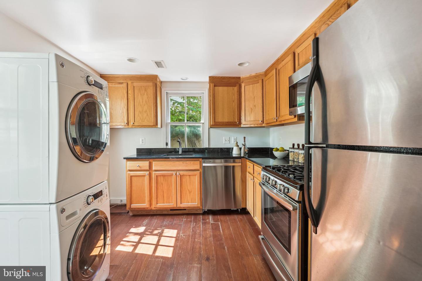 927 G ST SE, WASHINGTON, District Of Columbia 20003, 2 Bedrooms Bedrooms, ,1 BathroomBathrooms,Residential,For sale,927 G ST SE,DCDC2204624 MLS # DCDC2204624