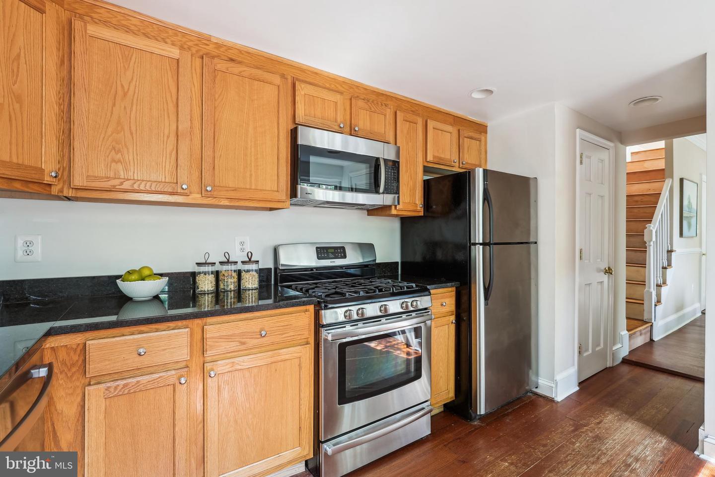 927 G ST SE, WASHINGTON, District Of Columbia 20003, 2 Bedrooms Bedrooms, ,1 BathroomBathrooms,Residential,For sale,927 G ST SE,DCDC2204624 MLS # DCDC2204624