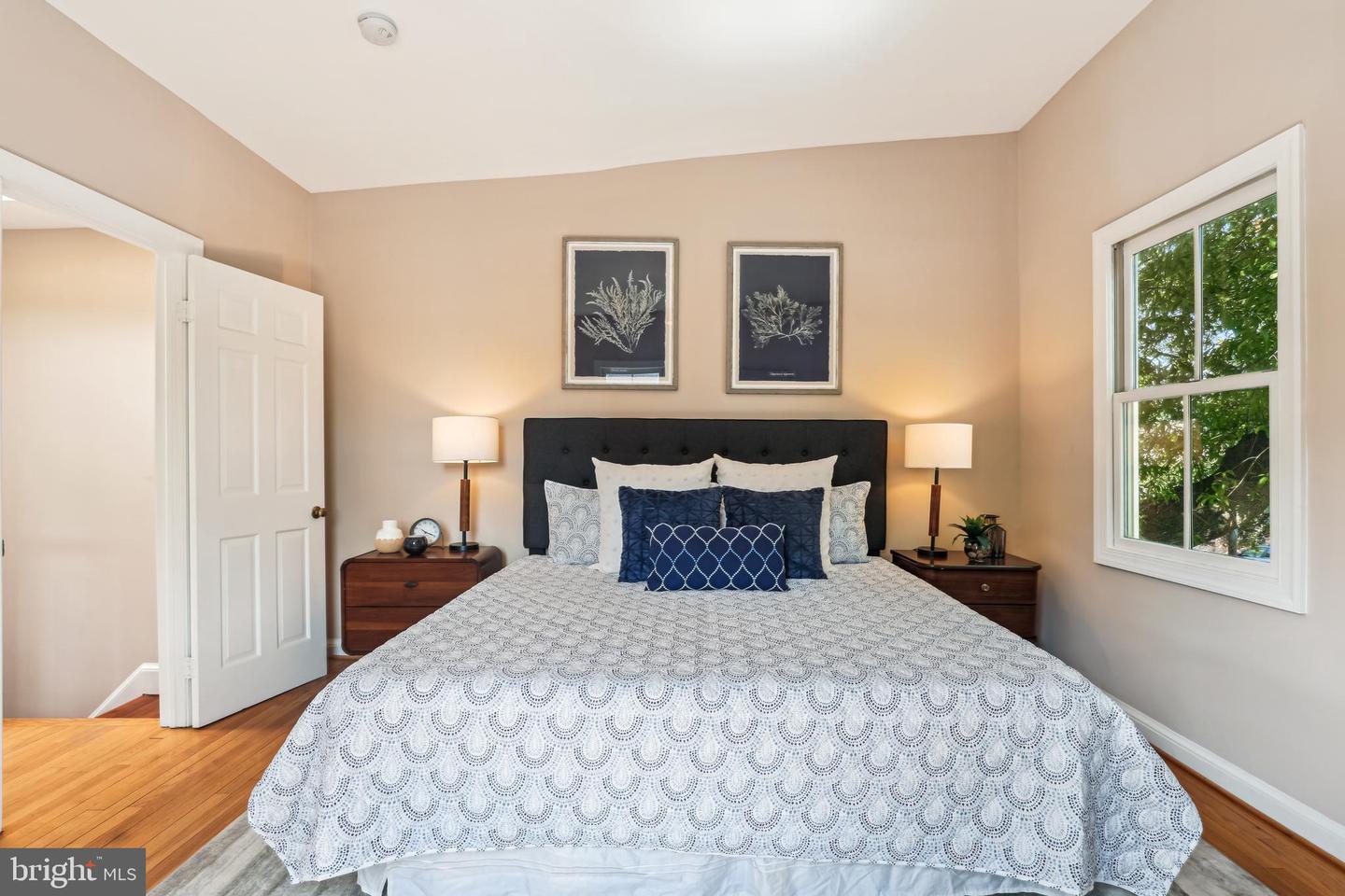 927 G ST SE, WASHINGTON, District Of Columbia 20003, 2 Bedrooms Bedrooms, ,1 BathroomBathrooms,Residential,For sale,927 G ST SE,DCDC2204624 MLS # DCDC2204624