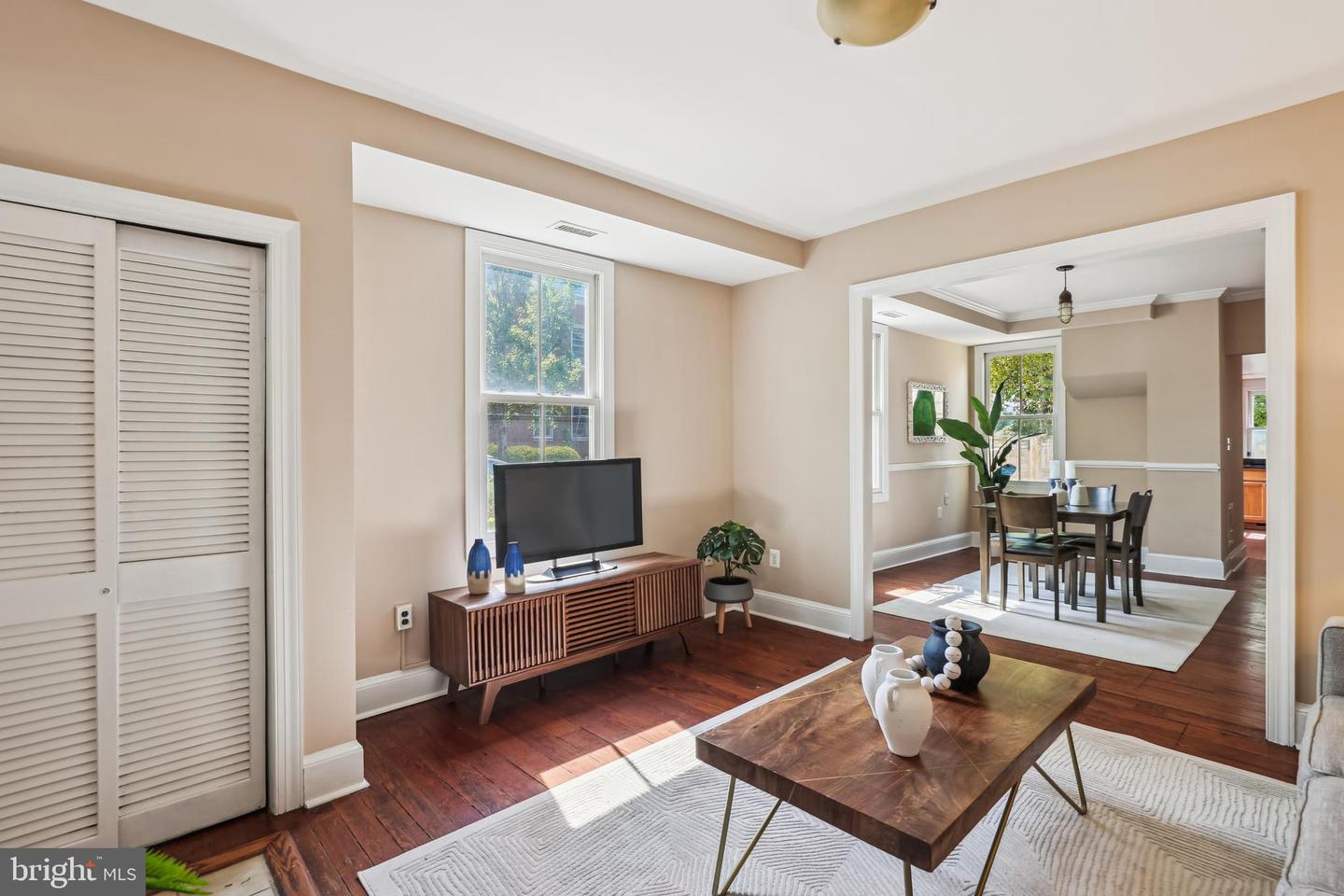 927 G ST SE, WASHINGTON, District Of Columbia 20003, 2 Bedrooms Bedrooms, ,1 BathroomBathrooms,Residential,For sale,927 G ST SE,DCDC2204624 MLS # DCDC2204624