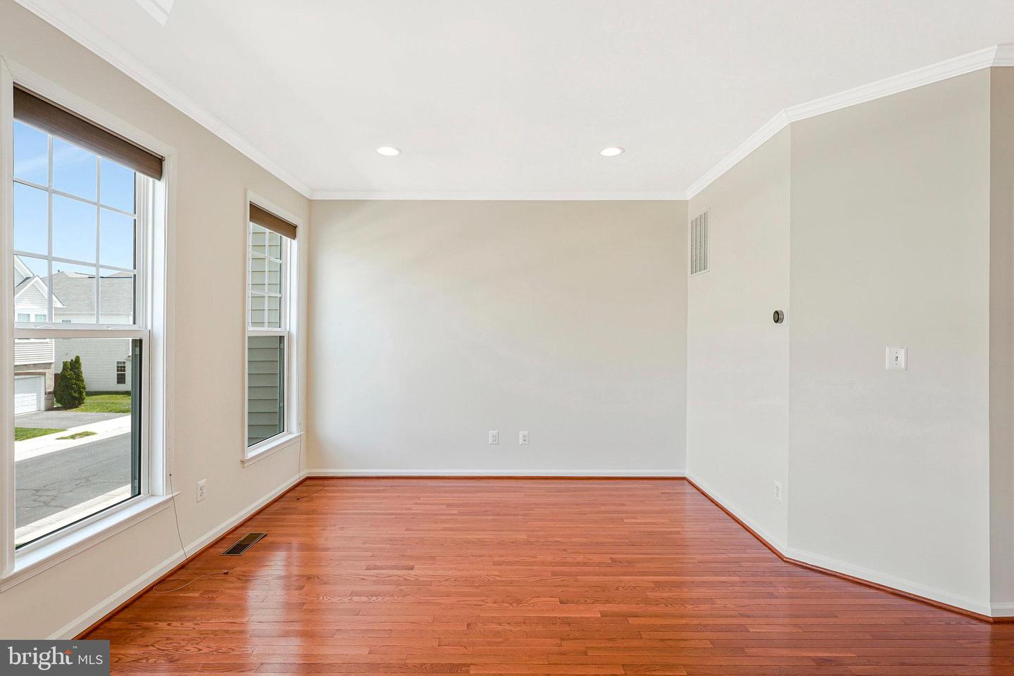 41835 DIABASE SQ, ALDIE, Virginia 20105, 3 Bedrooms Bedrooms, ,3 BathroomsBathrooms,Residential,For sale,41835 DIABASE SQ,VALO2099026 MLS # VALO2099026