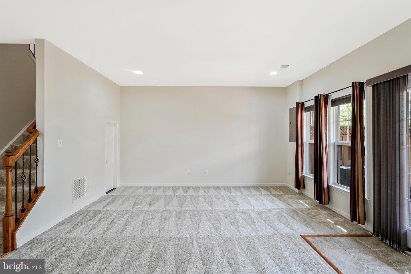 41835 DIABASE SQ, ALDIE, Virginia 20105, 3 Bedrooms Bedrooms, ,3 BathroomsBathrooms,Residential,For sale,41835 DIABASE SQ,VALO2099026 MLS # VALO2099026