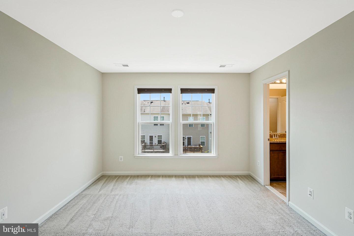 41835 DIABASE SQ, ALDIE, Virginia 20105, 3 Bedrooms Bedrooms, ,3 BathroomsBathrooms,Residential,For sale,41835 DIABASE SQ,VALO2099026 MLS # VALO2099026