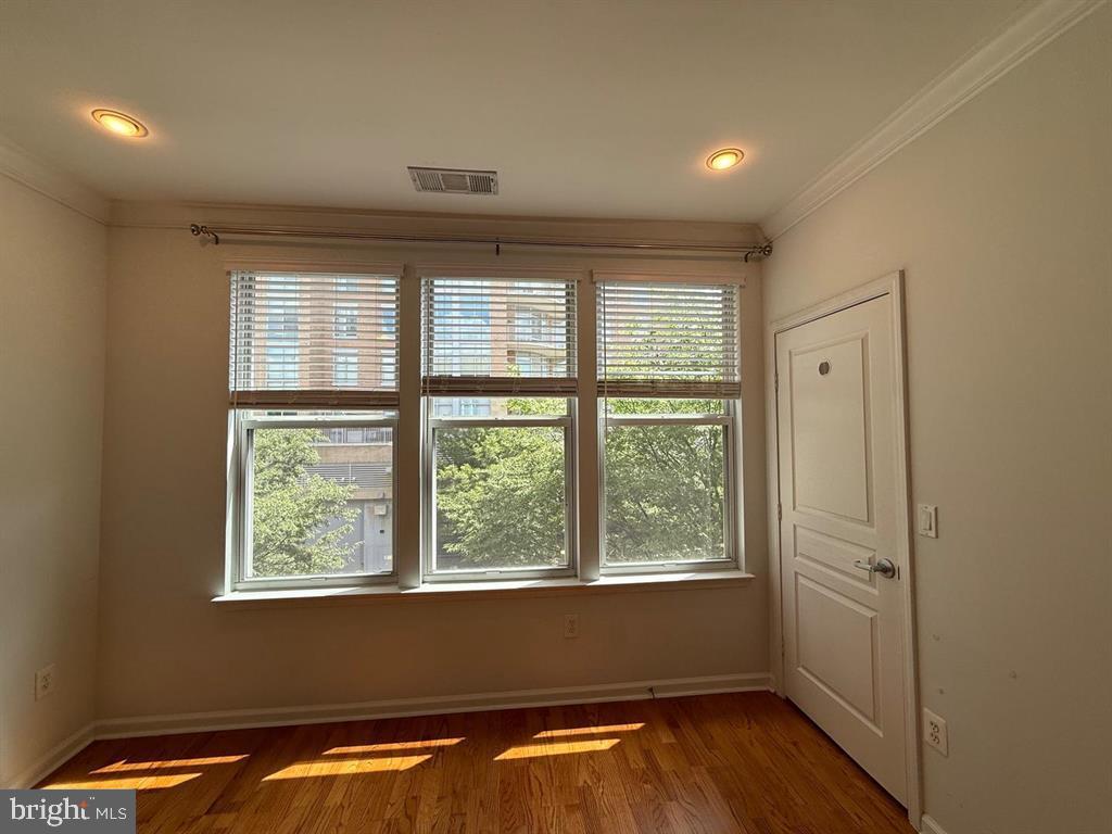 12000 MARKET ST #324, RESTON, Virginia 20190, 1 Bedroom Bedrooms, ,1 BathroomBathrooms,Residential,For sale,12000 MARKET ST #324,VAFX2246136 MLS # VAFX2246136