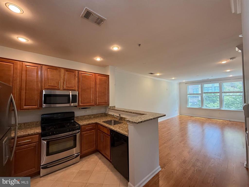 12000 MARKET ST #324, RESTON, Virginia 20190, 1 Bedroom Bedrooms, ,1 BathroomBathrooms,Residential,For sale,12000 MARKET ST #324,VAFX2246136 MLS # VAFX2246136