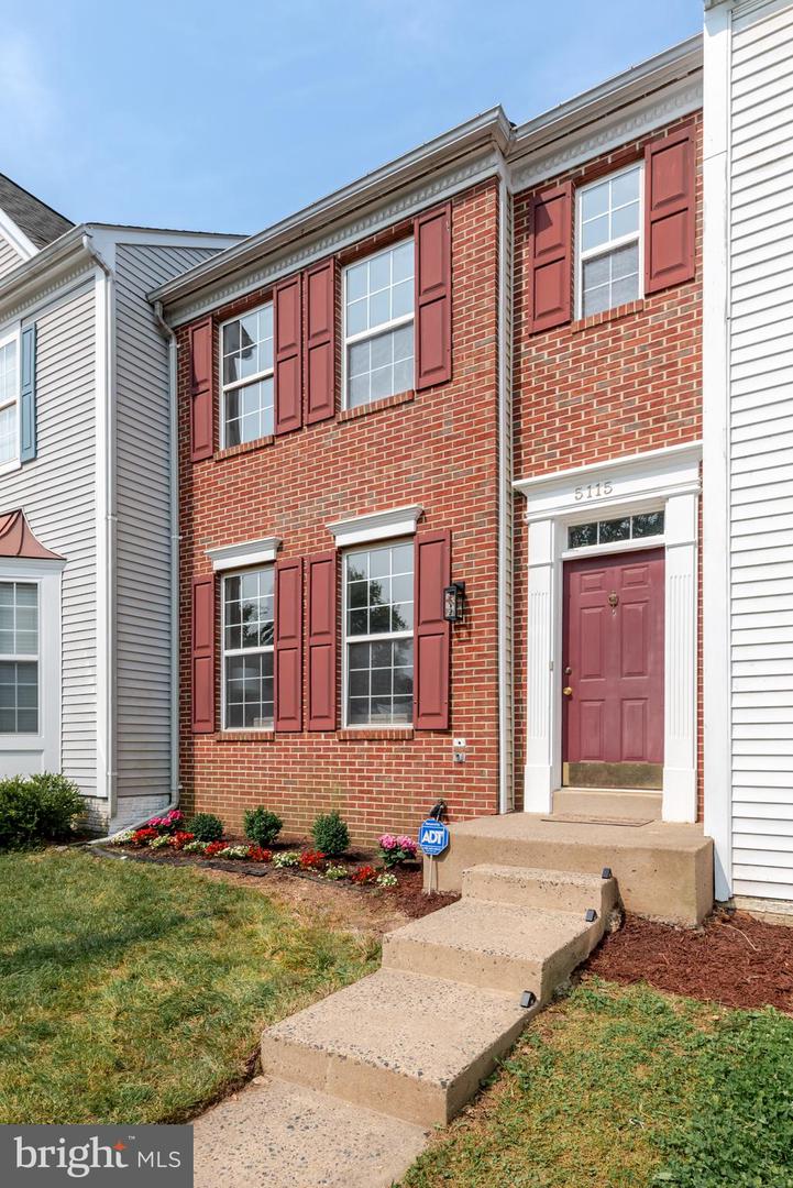 5115 LANDS END CT, DUMFRIES, Virginia 22025, 3 Bedrooms Bedrooms, ,3 BathroomsBathrooms,Residential,For sale,5115 LANDS END CT,VAPW2096546 MLS # VAPW2096546