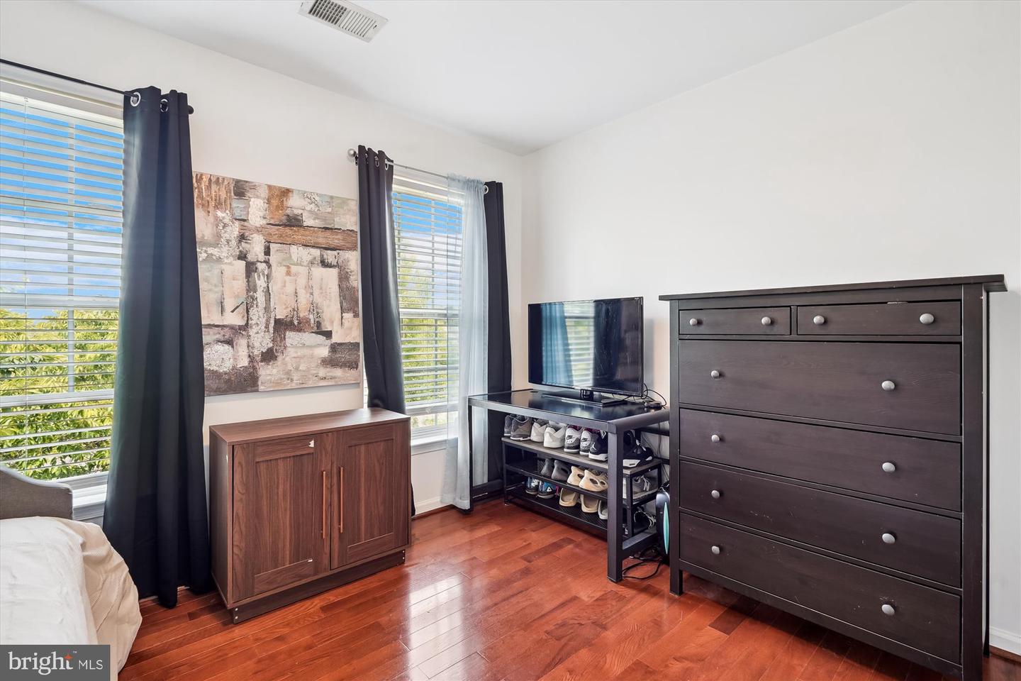 14313 BROUGHTON PL, GAINESVILLE, Virginia 20155, 5 Bedrooms Bedrooms, ,3 BathroomsBathrooms,Residential,For sale,14313 BROUGHTON PL,VAPW2096568 MLS # VAPW2096568