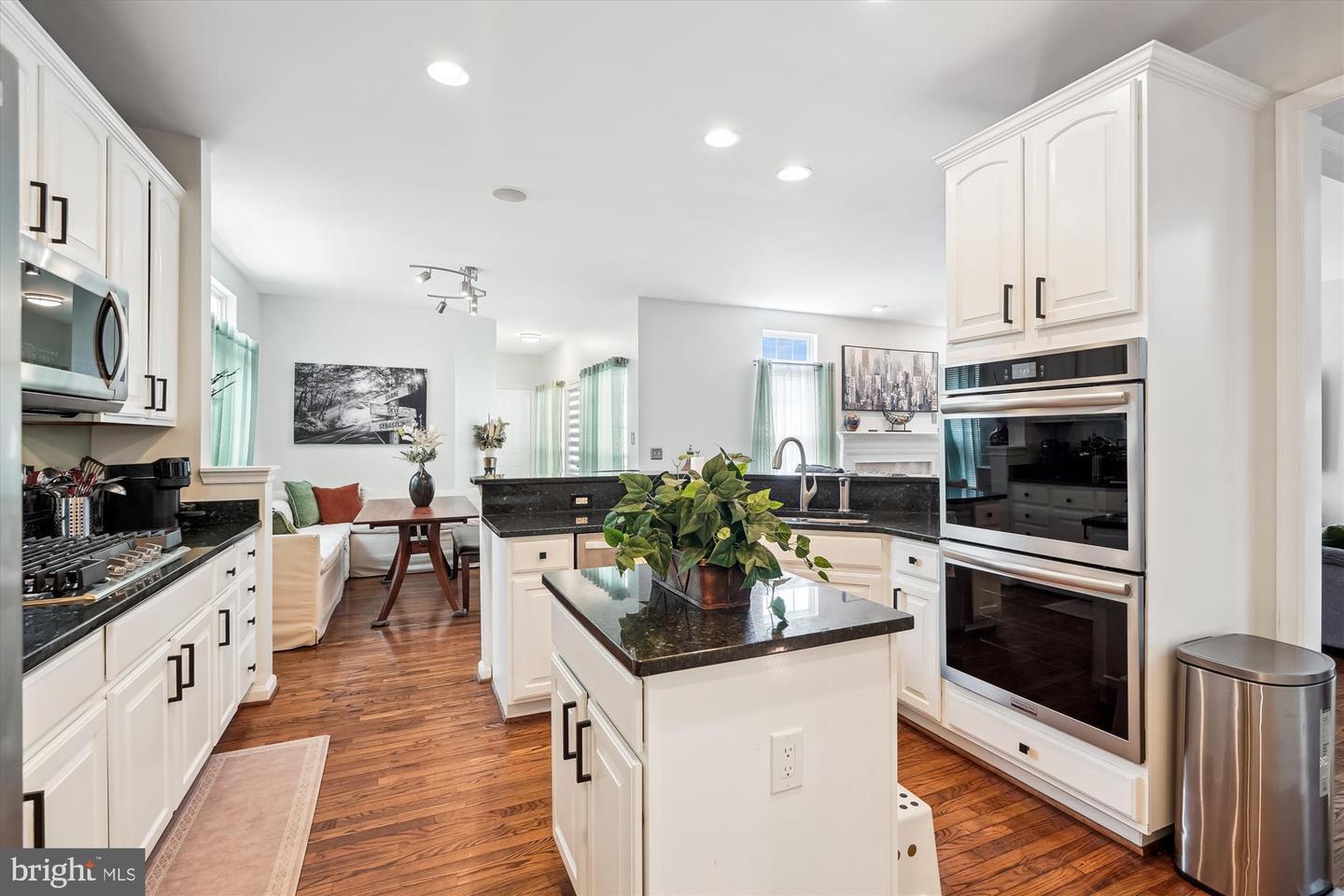 14313 BROUGHTON PL, GAINESVILLE, Virginia 20155, 5 Bedrooms Bedrooms, ,3 BathroomsBathrooms,Residential,For sale,14313 BROUGHTON PL,VAPW2096568 MLS # VAPW2096568