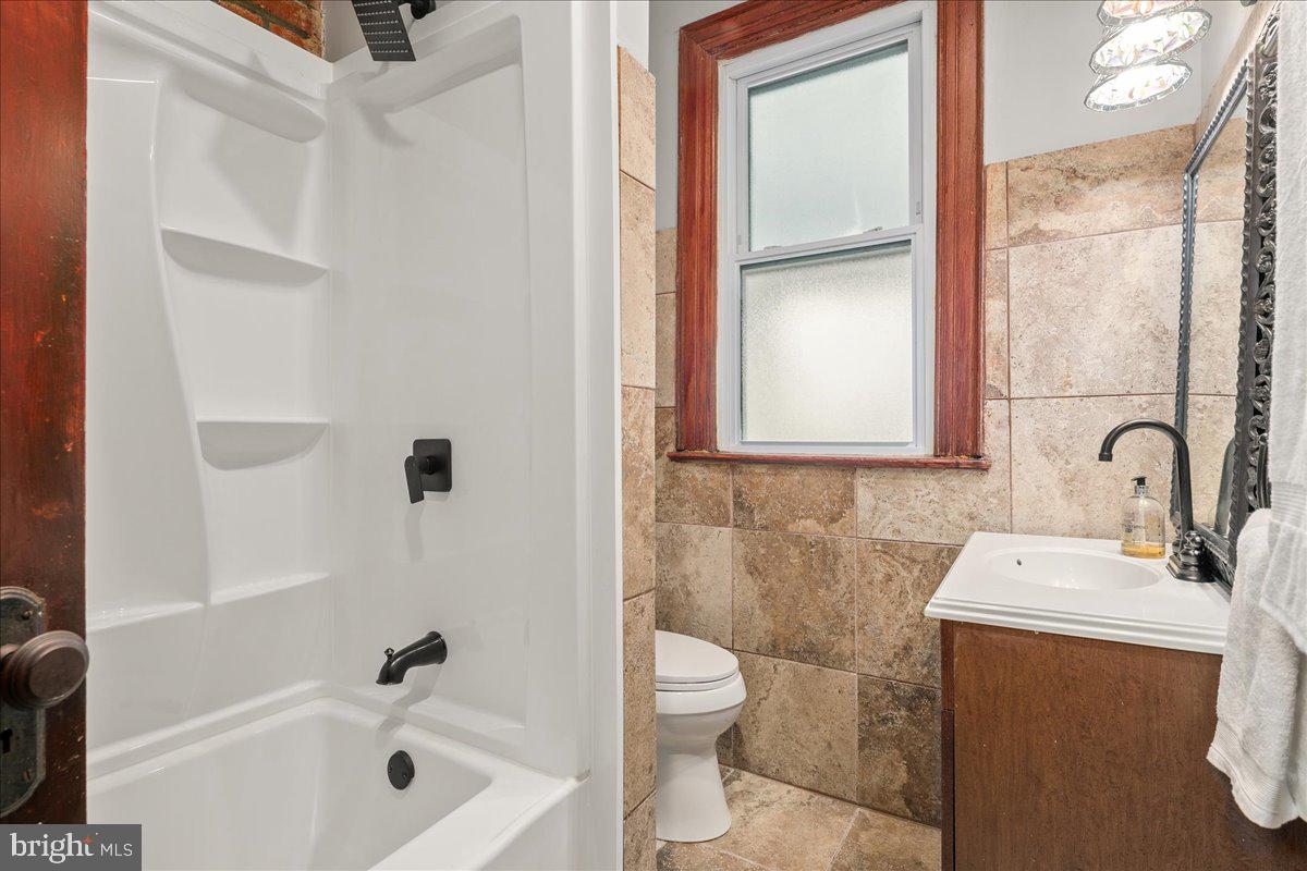 1360 PERRY PL NW, WASHINGTON, District Of Columbia 20010, 3 Bedrooms Bedrooms, ,3 BathroomsBathrooms,Residential,For sale,1360 PERRY PL NW,DCDC2204670 MLS # DCDC2204670