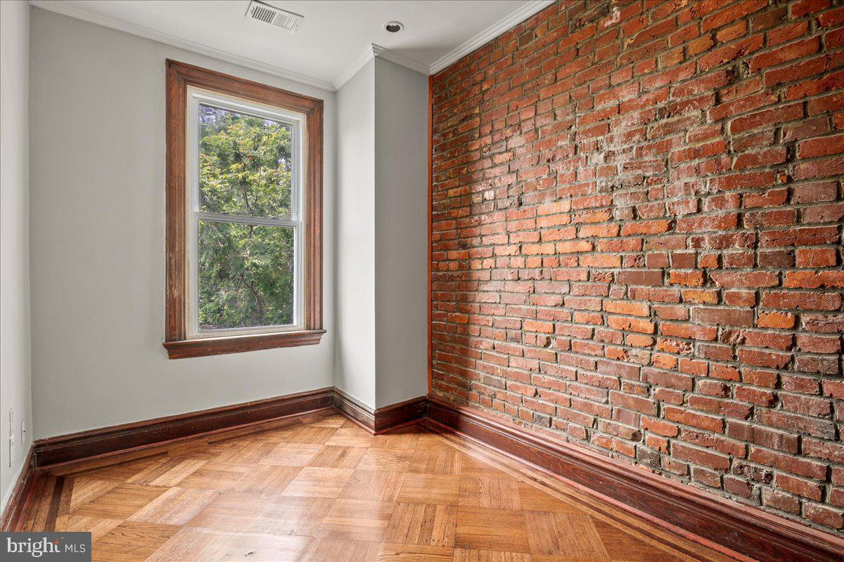 1360 PERRY PL NW, WASHINGTON, District Of Columbia 20010, 3 Bedrooms Bedrooms, ,3 BathroomsBathrooms,Residential,For sale,1360 PERRY PL NW,DCDC2204670 MLS # DCDC2204670