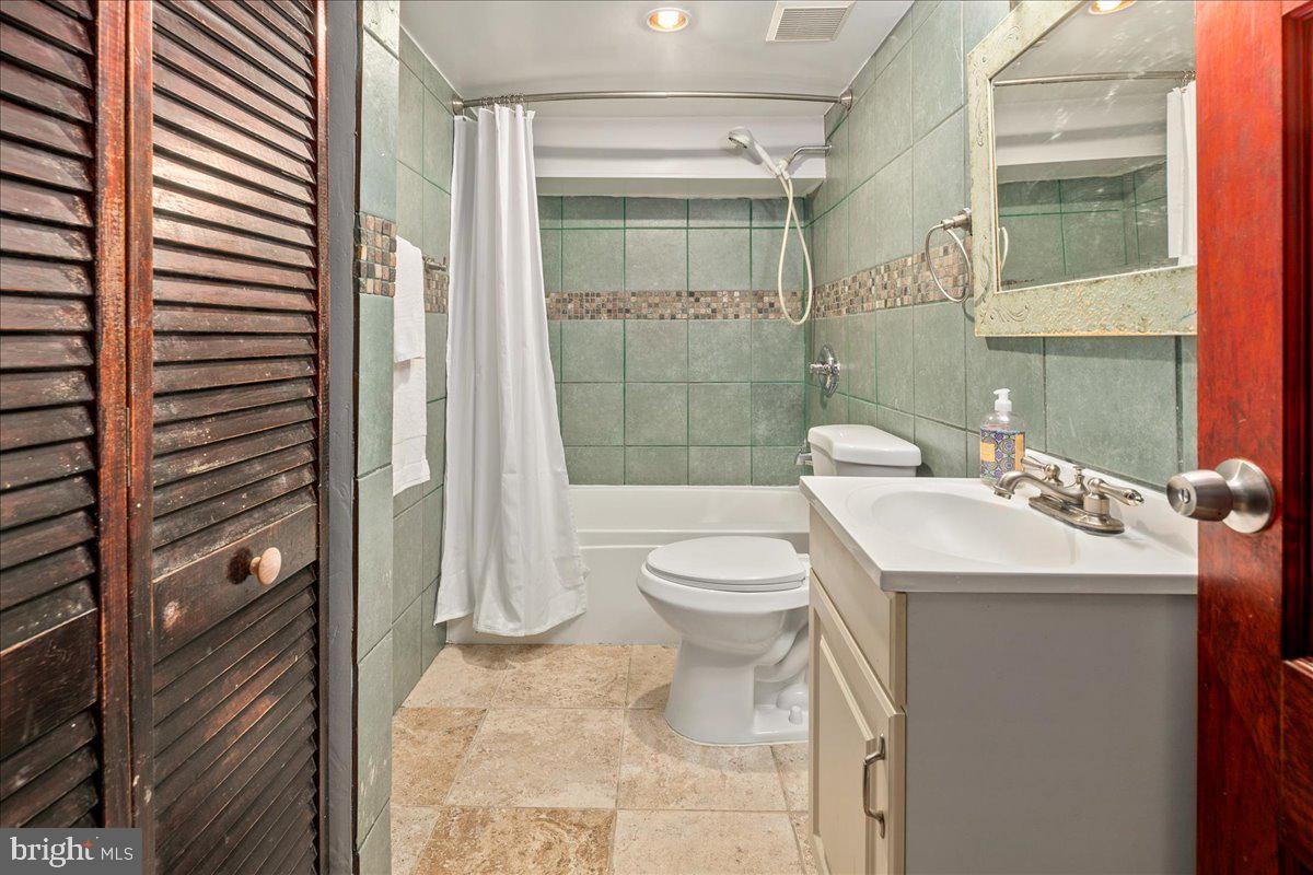 1360 PERRY PL NW, WASHINGTON, District Of Columbia 20010, 3 Bedrooms Bedrooms, ,3 BathroomsBathrooms,Residential,For sale,1360 PERRY PL NW,DCDC2204670 MLS # DCDC2204670