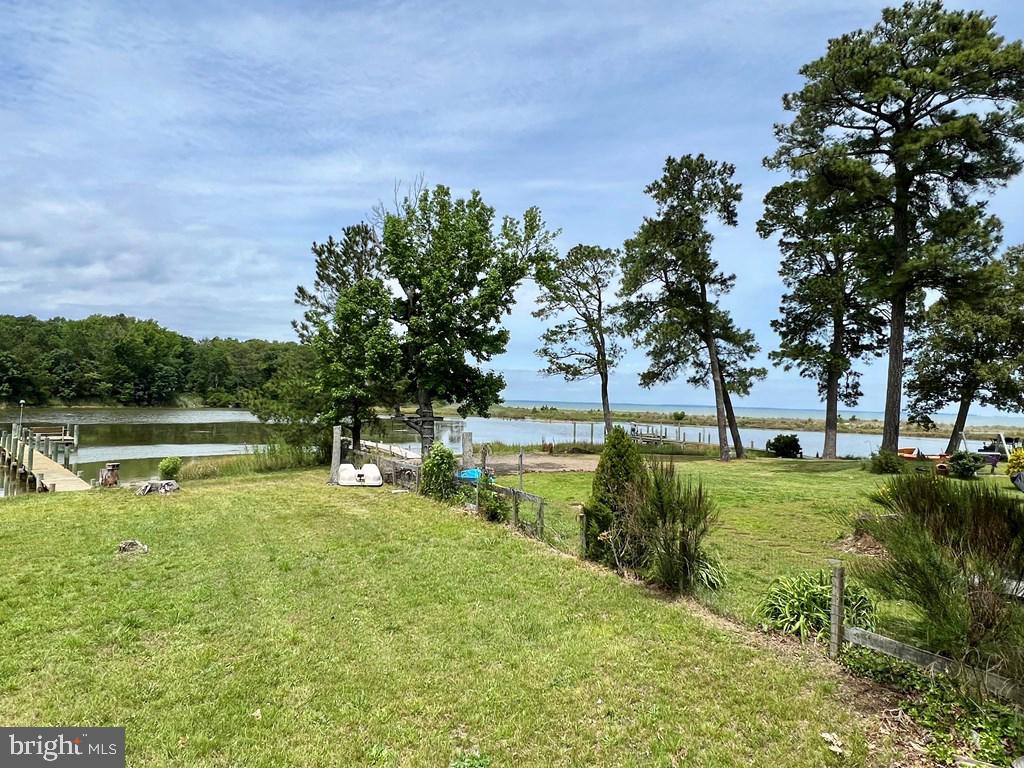 343 POTOMAC SHORE DR, HEATHSVILLE, Virginia 22473, 3 Bedrooms Bedrooms, 6 Rooms Rooms,2 BathroomsBathrooms,Residential,For sale,343 POTOMAC SHORE DR,VANV2001644 MLS # VANV2001644