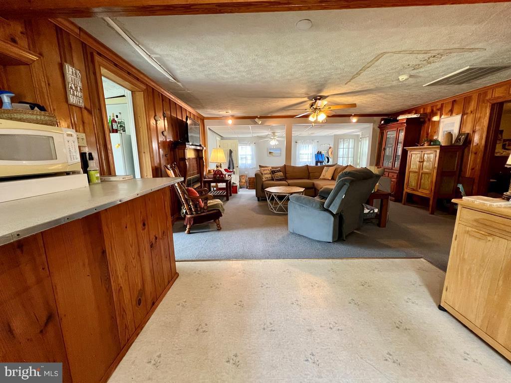 343 POTOMAC SHORE DR, HEATHSVILLE, Virginia 22473, 3 Bedrooms Bedrooms, 6 Rooms Rooms,2 BathroomsBathrooms,Residential,For sale,343 POTOMAC SHORE DR,VANV2001644 MLS # VANV2001644