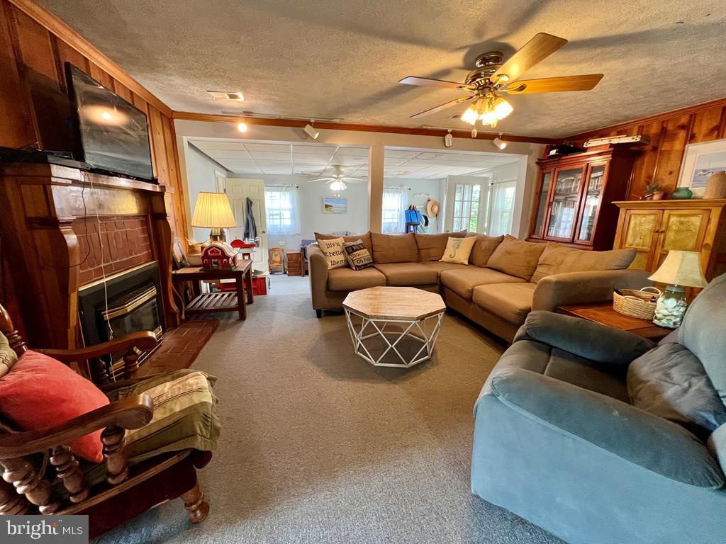 343 POTOMAC SHORE DR, HEATHSVILLE, Virginia 22473, 3 Bedrooms Bedrooms, 6 Rooms Rooms,2 BathroomsBathrooms,Residential,For sale,343 POTOMAC SHORE DR,VANV2001644 MLS # VANV2001644