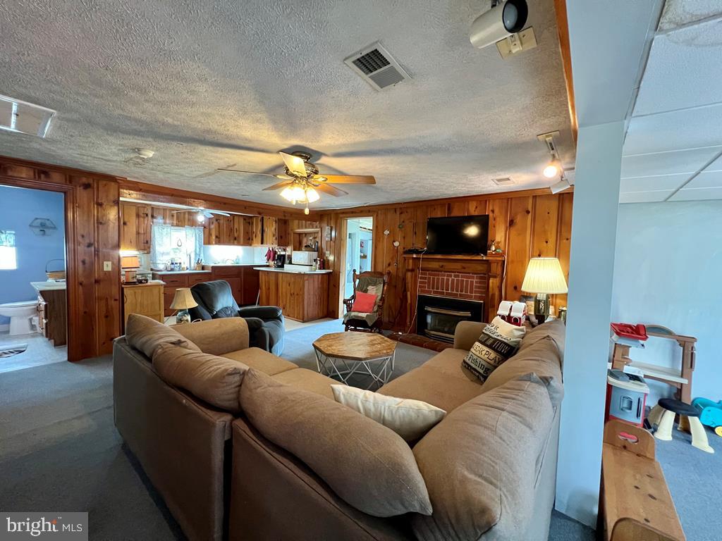 343 POTOMAC SHORE DR, HEATHSVILLE, Virginia 22473, 3 Bedrooms Bedrooms, 6 Rooms Rooms,2 BathroomsBathrooms,Residential,For sale,343 POTOMAC SHORE DR,VANV2001644 MLS # VANV2001644