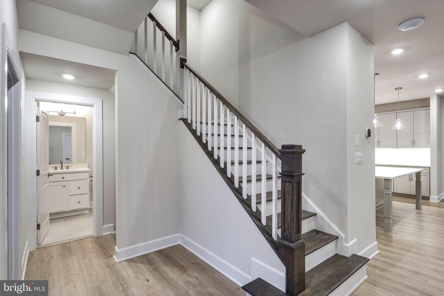 10606 CEDAR AVE, FAIRFAX, Virginia 22030, 6 Bedrooms Bedrooms, ,6 BathroomsBathrooms,Residential,For sale,10606 CEDAR AVE,VAFC2006436 MLS # VAFC2006436