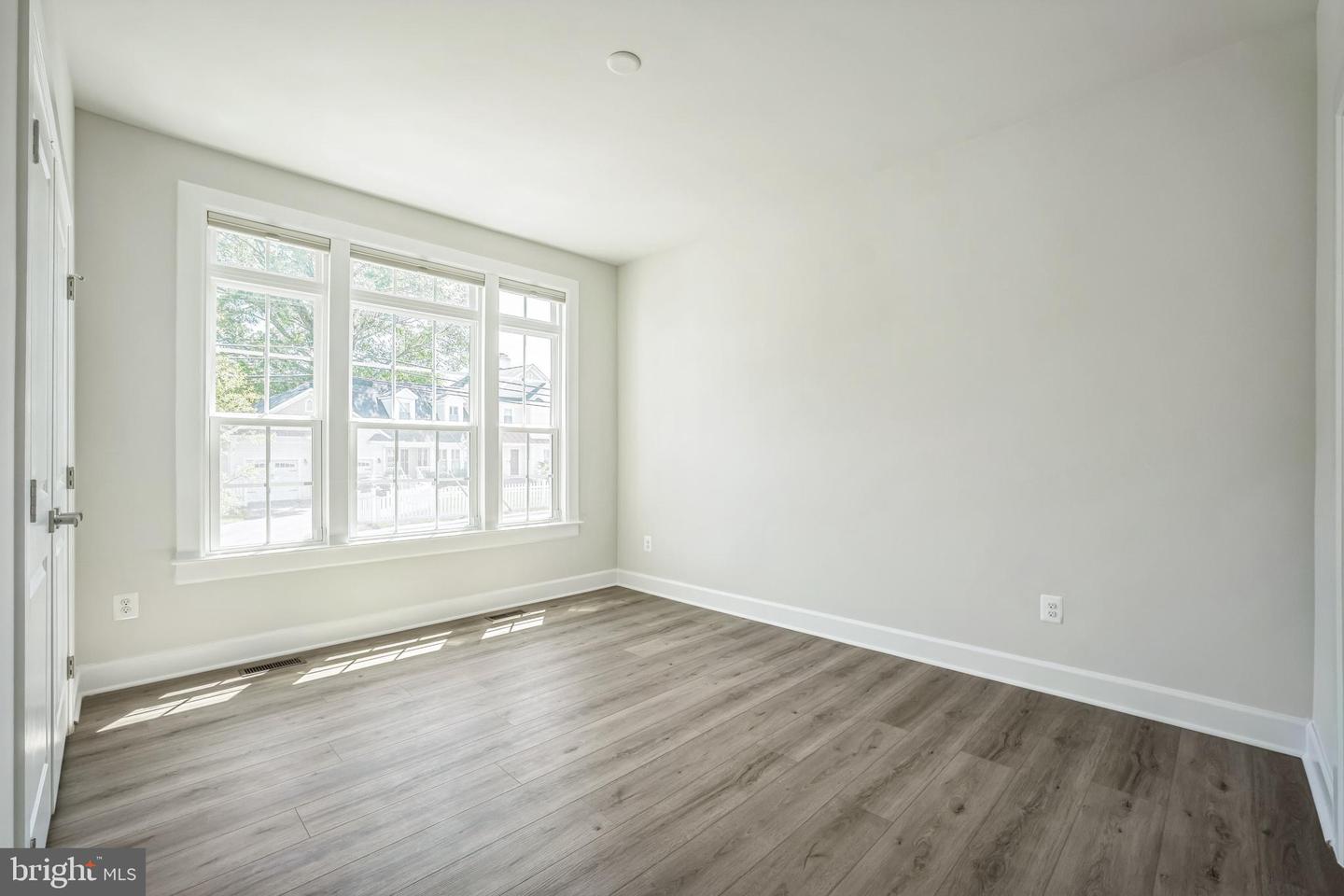 10606 CEDAR AVE, FAIRFAX, Virginia 22030, 6 Bedrooms Bedrooms, ,6 BathroomsBathrooms,Residential,For sale,10606 CEDAR AVE,VAFC2006436 MLS # VAFC2006436