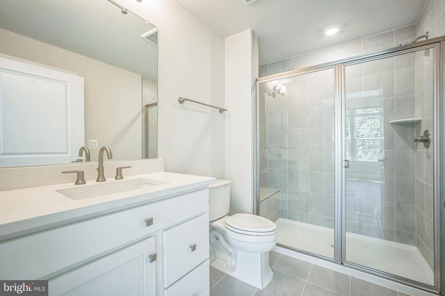 10606 CEDAR AVE, FAIRFAX, Virginia 22030, 6 Bedrooms Bedrooms, ,6 BathroomsBathrooms,Residential,For sale,10606 CEDAR AVE,VAFC2006436 MLS # VAFC2006436