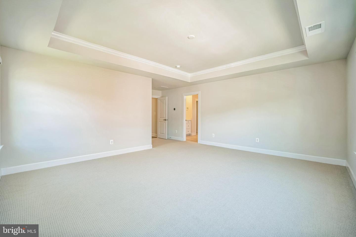 10606 CEDAR AVE, FAIRFAX, Virginia 22030, 6 Bedrooms Bedrooms, ,6 BathroomsBathrooms,Residential,For sale,10606 CEDAR AVE,VAFC2006436 MLS # VAFC2006436