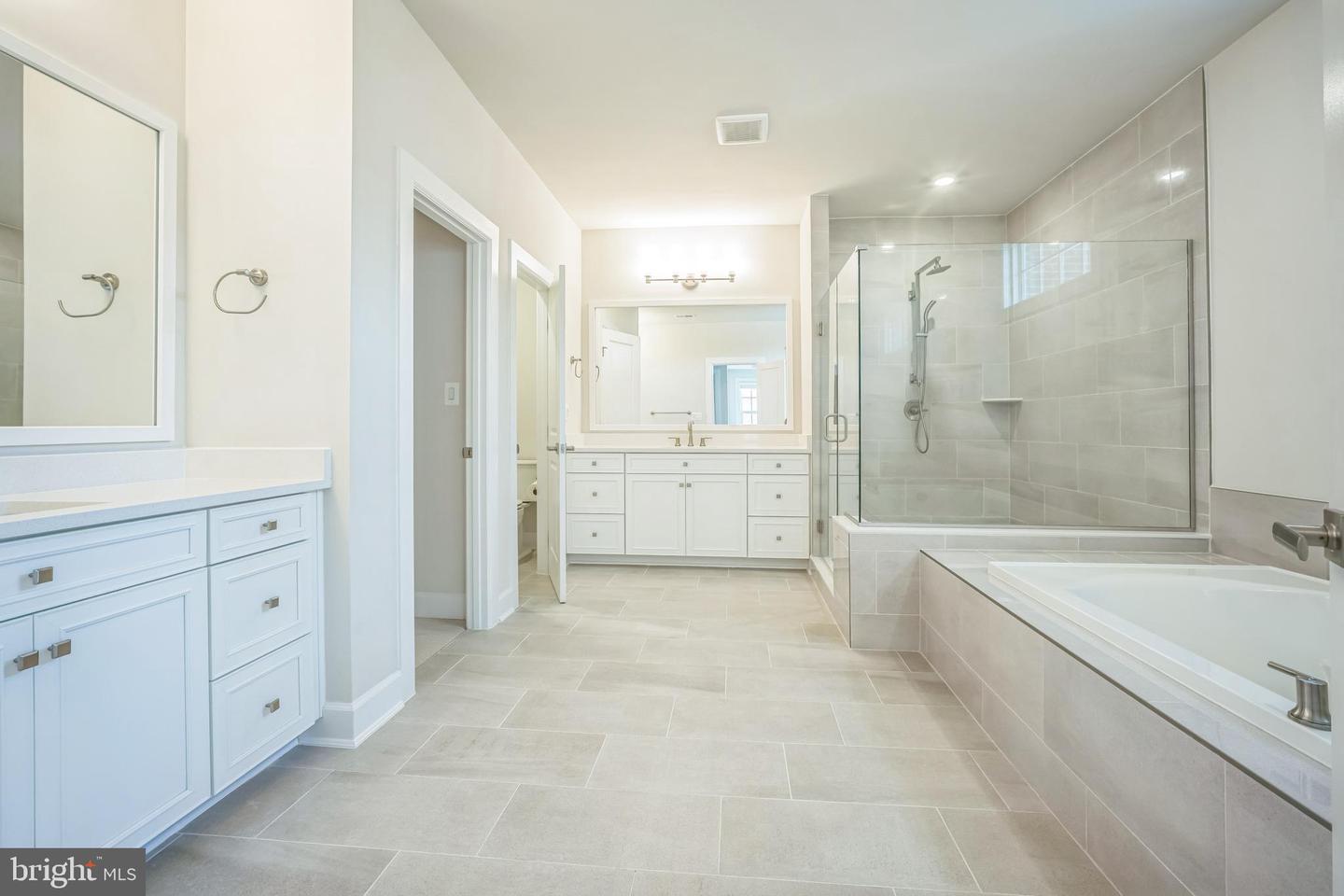 10606 CEDAR AVE, FAIRFAX, Virginia 22030, 6 Bedrooms Bedrooms, ,6 BathroomsBathrooms,Residential,For sale,10606 CEDAR AVE,VAFC2006436 MLS # VAFC2006436