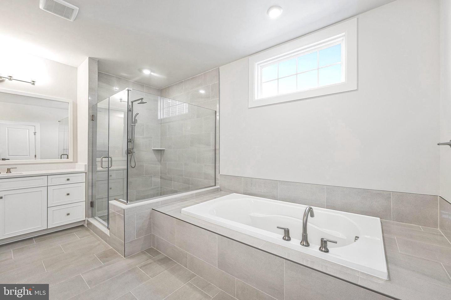10606 CEDAR AVE, FAIRFAX, Virginia 22030, 6 Bedrooms Bedrooms, ,6 BathroomsBathrooms,Residential,For sale,10606 CEDAR AVE,VAFC2006436 MLS # VAFC2006436