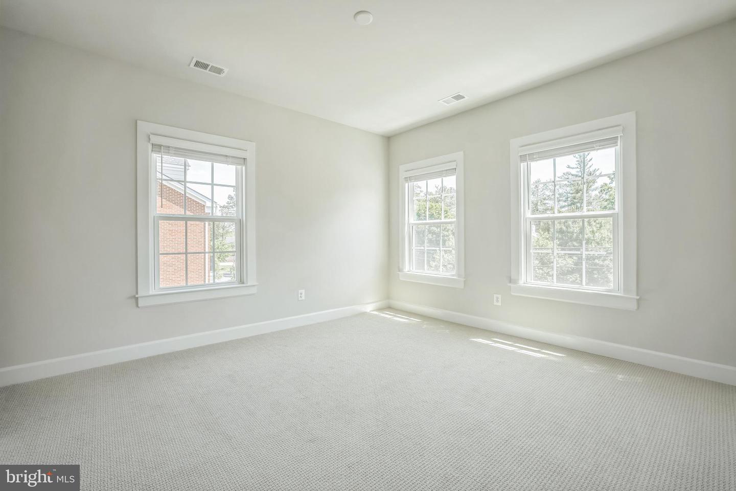 10606 CEDAR AVE, FAIRFAX, Virginia 22030, 6 Bedrooms Bedrooms, ,6 BathroomsBathrooms,Residential,For sale,10606 CEDAR AVE,VAFC2006436 MLS # VAFC2006436