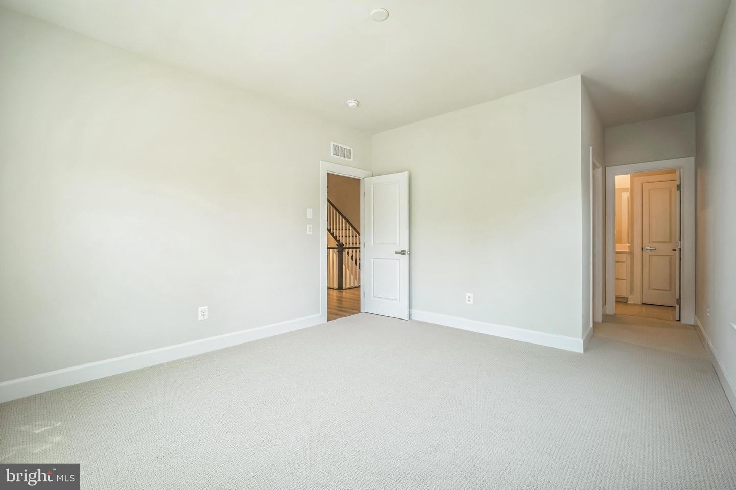 10606 CEDAR AVE, FAIRFAX, Virginia 22030, 6 Bedrooms Bedrooms, ,6 BathroomsBathrooms,Residential,For sale,10606 CEDAR AVE,VAFC2006436 MLS # VAFC2006436
