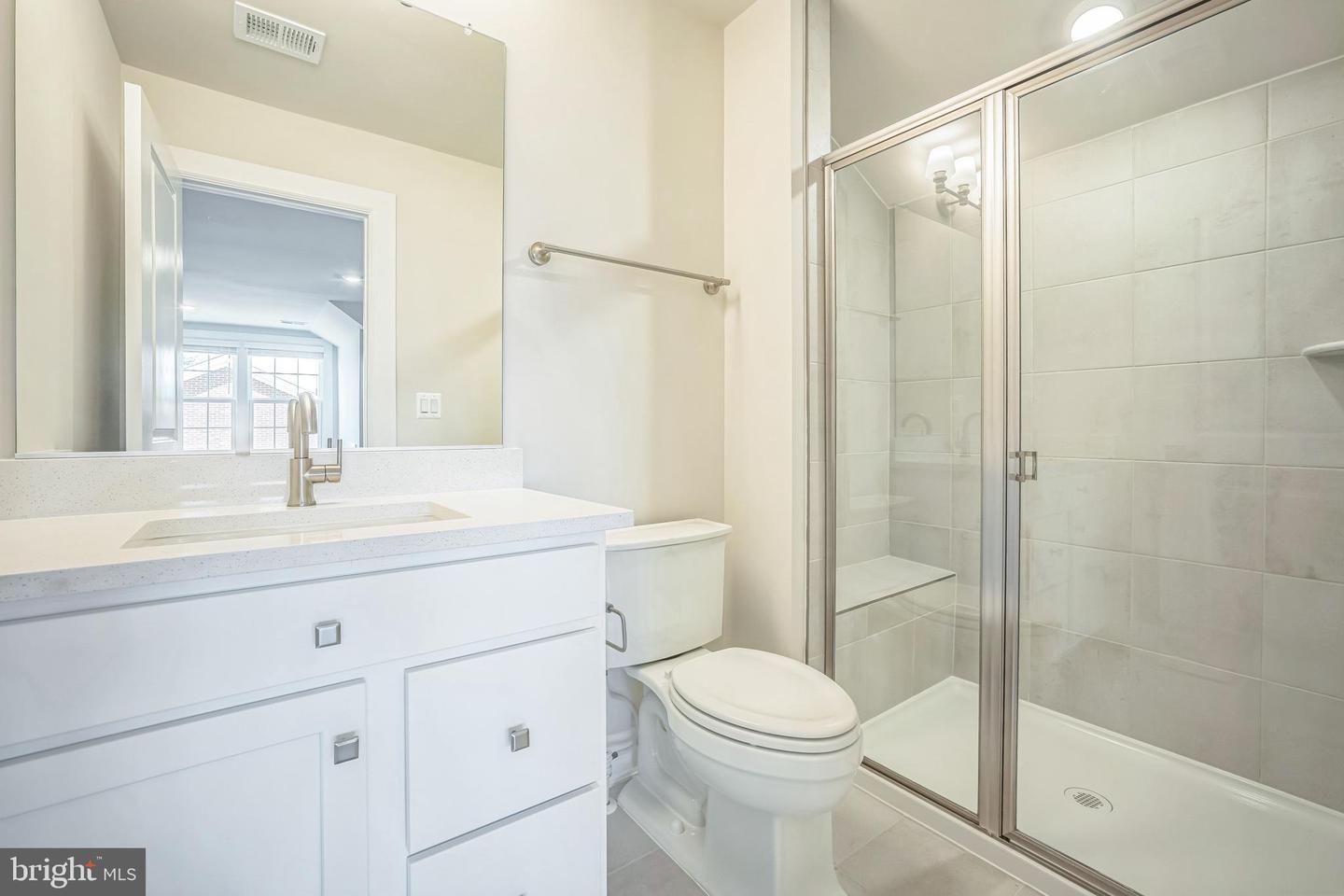 10606 CEDAR AVE, FAIRFAX, Virginia 22030, 6 Bedrooms Bedrooms, ,6 BathroomsBathrooms,Residential,For sale,10606 CEDAR AVE,VAFC2006436 MLS # VAFC2006436