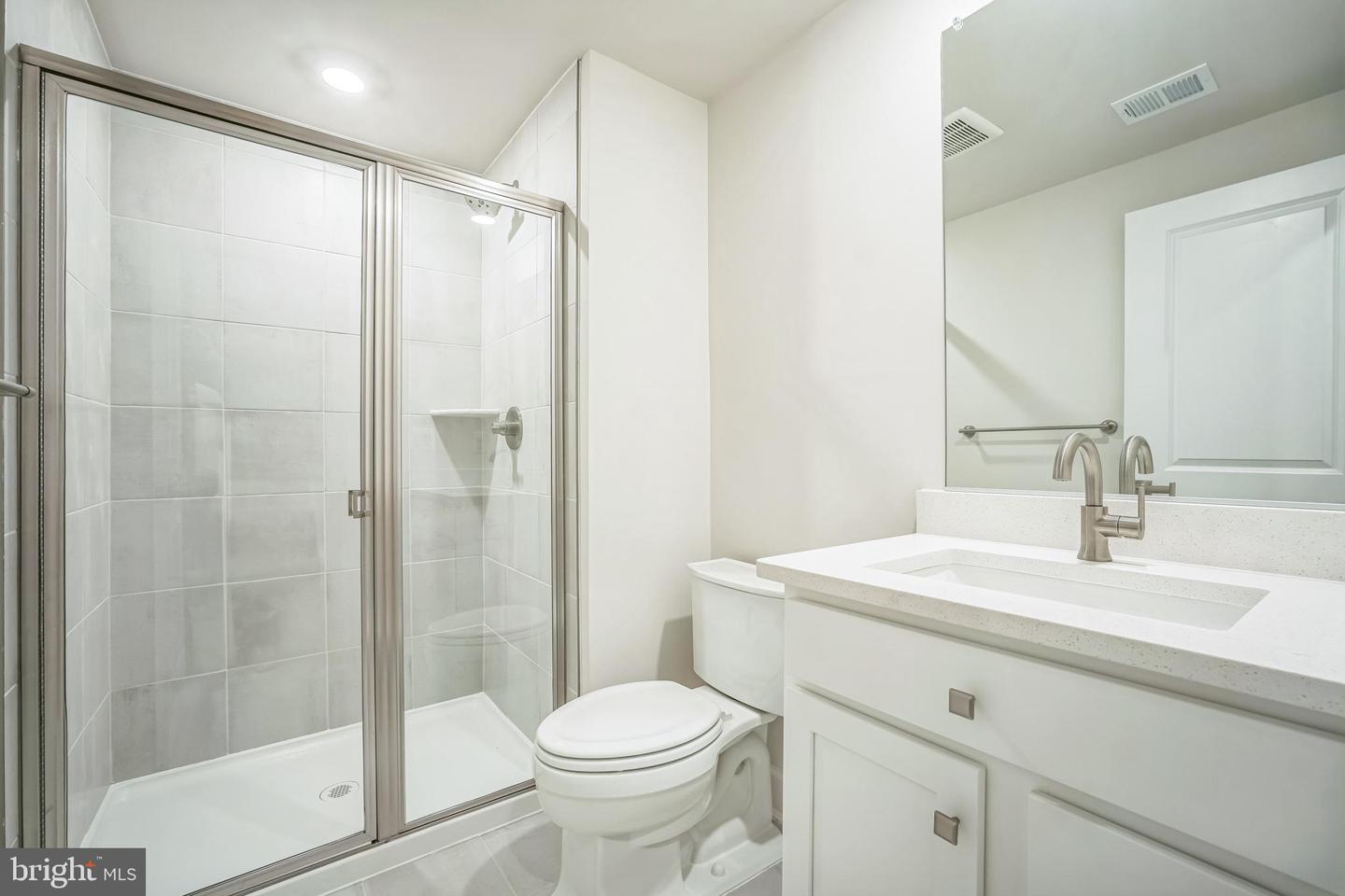 10606 CEDAR AVE, FAIRFAX, Virginia 22030, 6 Bedrooms Bedrooms, ,6 BathroomsBathrooms,Residential,For sale,10606 CEDAR AVE,VAFC2006436 MLS # VAFC2006436