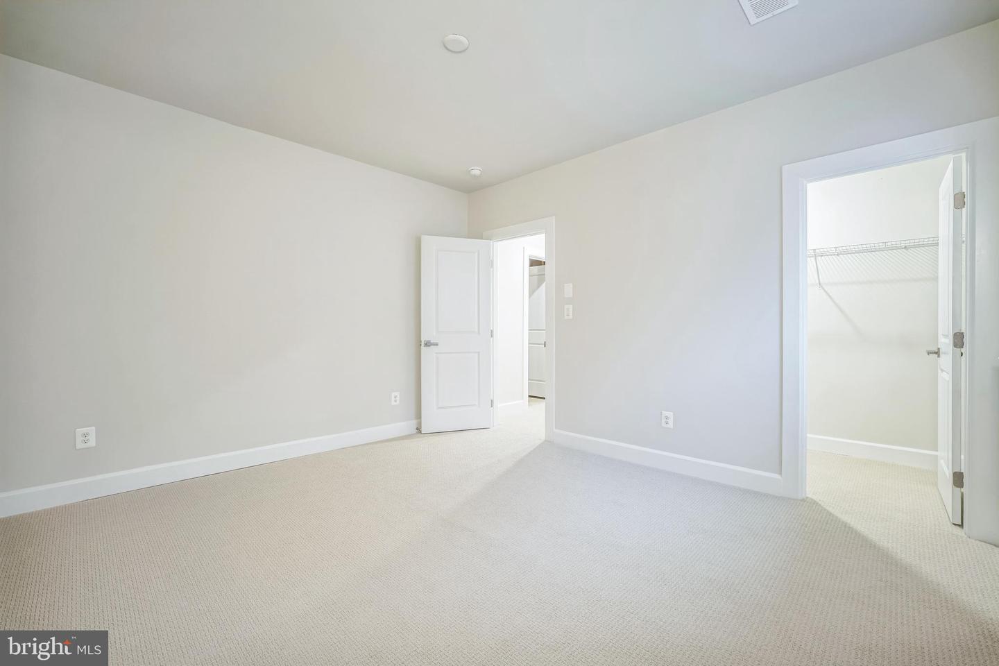 10606 CEDAR AVE, FAIRFAX, Virginia 22030, 6 Bedrooms Bedrooms, ,6 BathroomsBathrooms,Residential,For sale,10606 CEDAR AVE,VAFC2006436 MLS # VAFC2006436