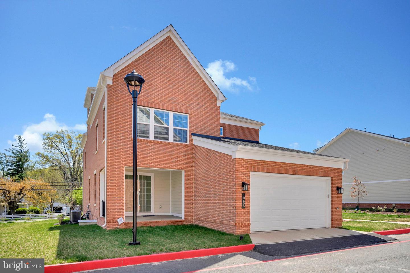 10606 CEDAR AVE, FAIRFAX, Virginia 22030, 6 Bedrooms Bedrooms, ,6 BathroomsBathrooms,Residential,For sale,10606 CEDAR AVE,VAFC2006436 MLS # VAFC2006436