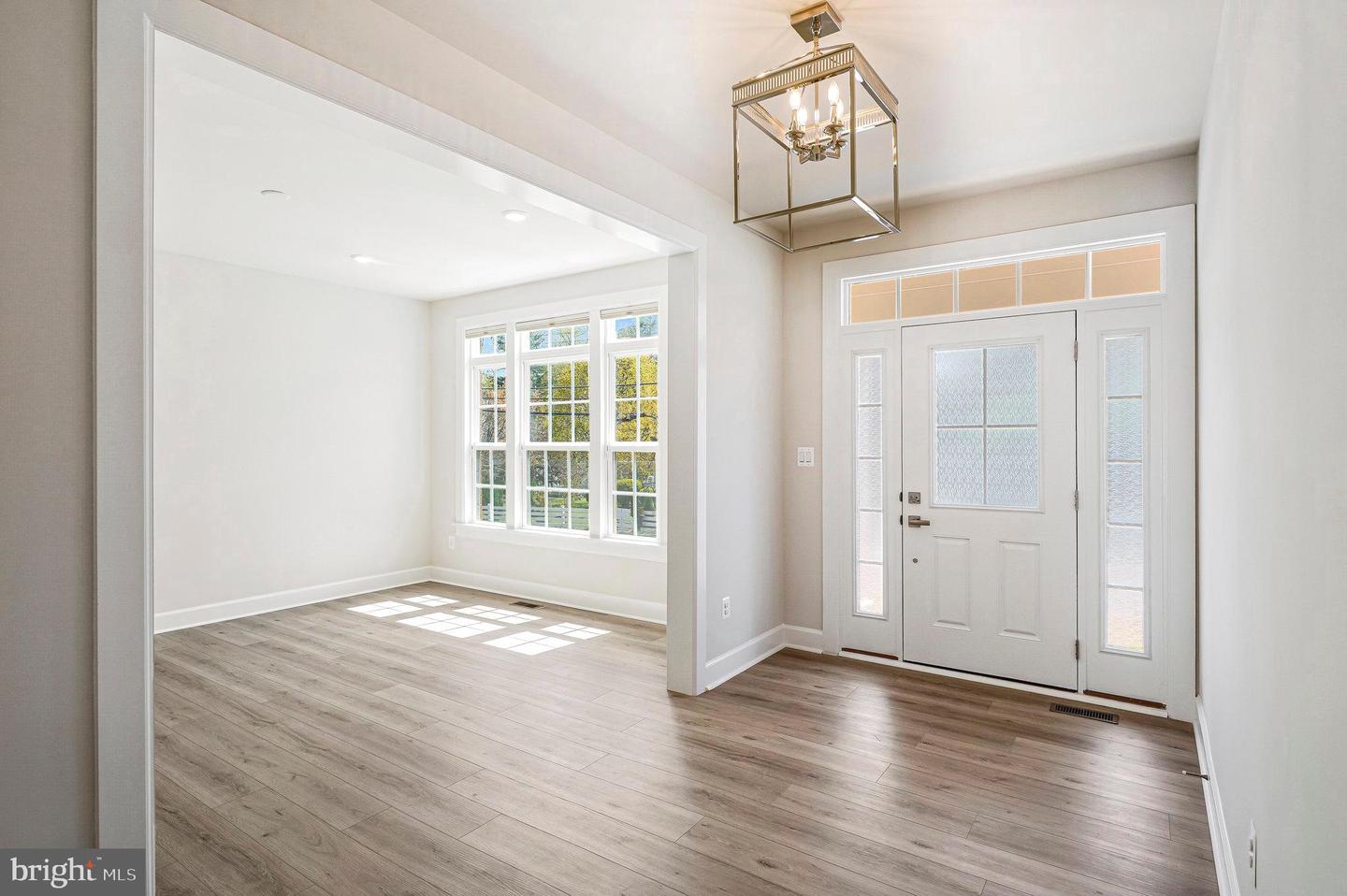 10606 CEDAR AVE, FAIRFAX, Virginia 22030, 6 Bedrooms Bedrooms, ,6 BathroomsBathrooms,Residential,For sale,10606 CEDAR AVE,VAFC2006436 MLS # VAFC2006436