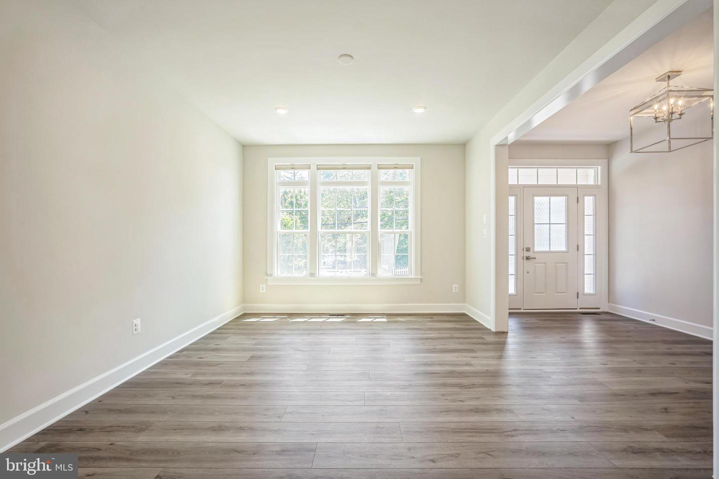 10606 CEDAR AVE, FAIRFAX, Virginia 22030, 6 Bedrooms Bedrooms, ,6 BathroomsBathrooms,Residential,For sale,10606 CEDAR AVE,VAFC2006436 MLS # VAFC2006436