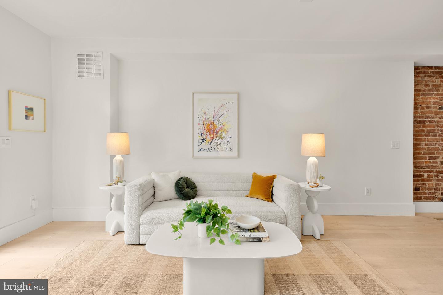 118 THOMAS ST NW #1, WASHINGTON, District Of Columbia 20001, 3 Bedrooms Bedrooms, ,2 BathroomsBathrooms,Residential,For sale,118 THOMAS ST NW #1,DCDC2204748 MLS # DCDC2204748