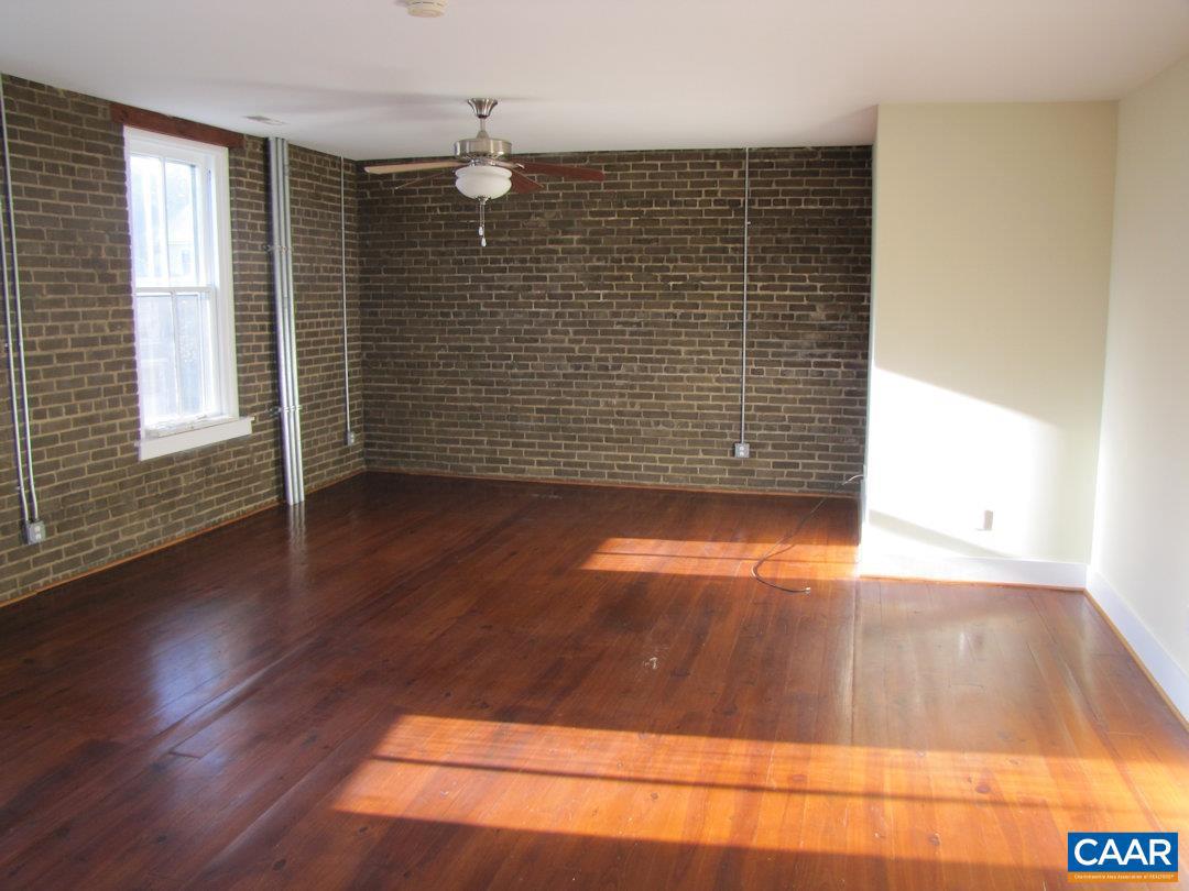 475 VALLEY ST, SCOTTSVILLE, Virginia 24590, 4 Bedrooms Bedrooms, ,4 BathroomsBathrooms,Residential,For sale,475 VALLEY ST,665514 MLS # 665514